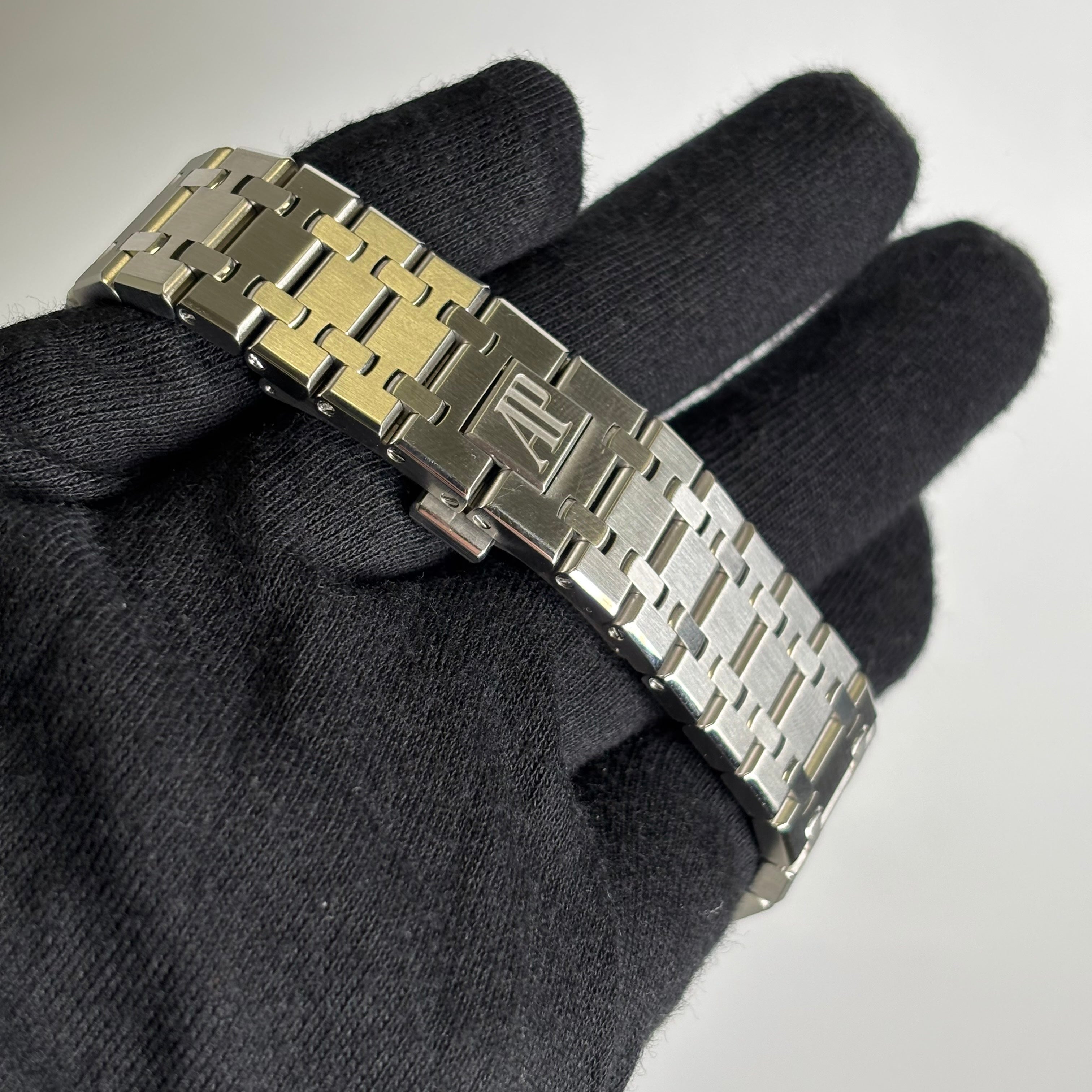 Audemars Piguet Royal Oak 41mm Gray Dial Watch Ref# 15400ST.OO.1220ST.04 - Happy Jewelers Fine Jewelry Lifetime Warranty