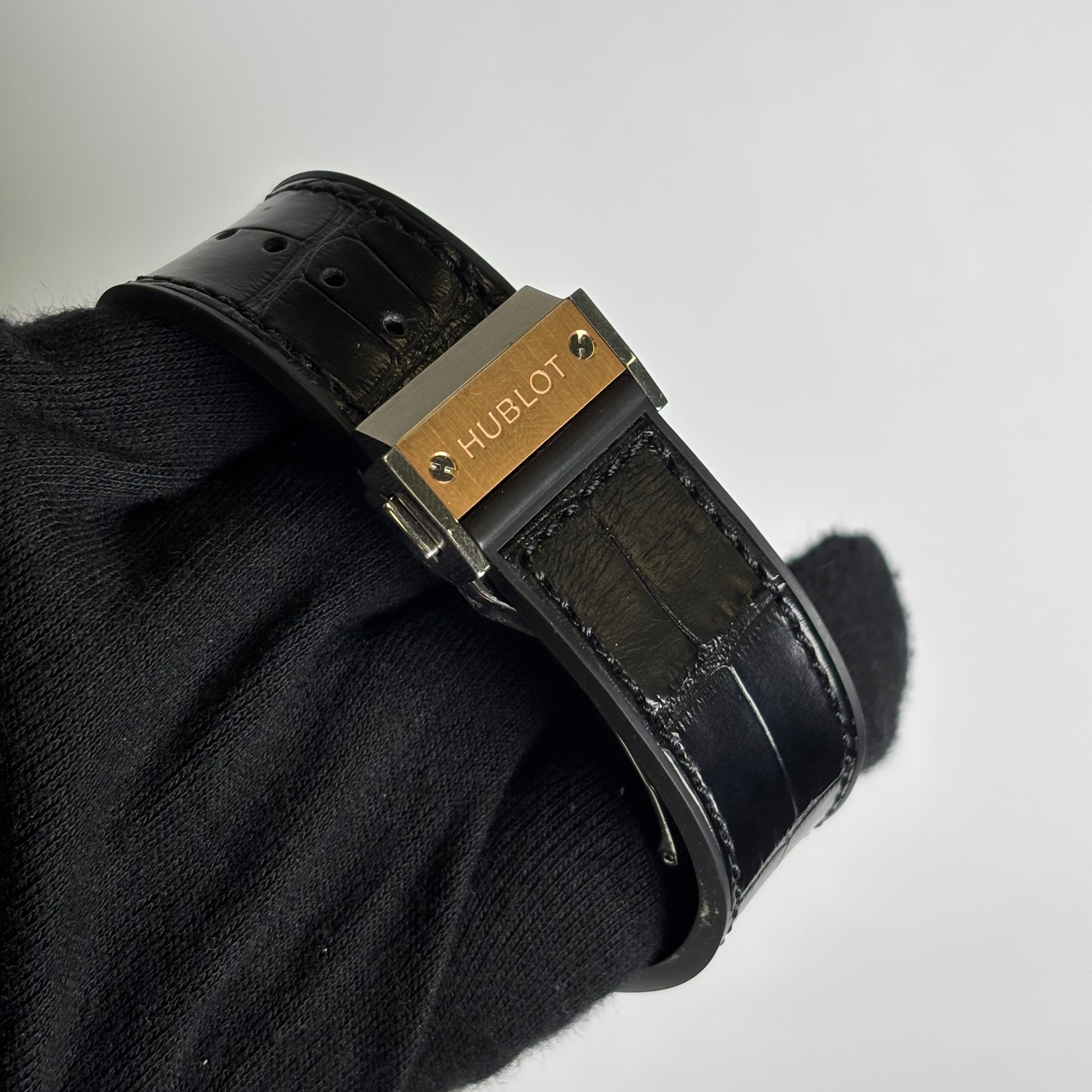 Hublot Classic Fusion 45mm Black Dial Watch Ref# 521.NO.1181.LR - Happy Jewelers Fine Jewelry Lifetime Warranty