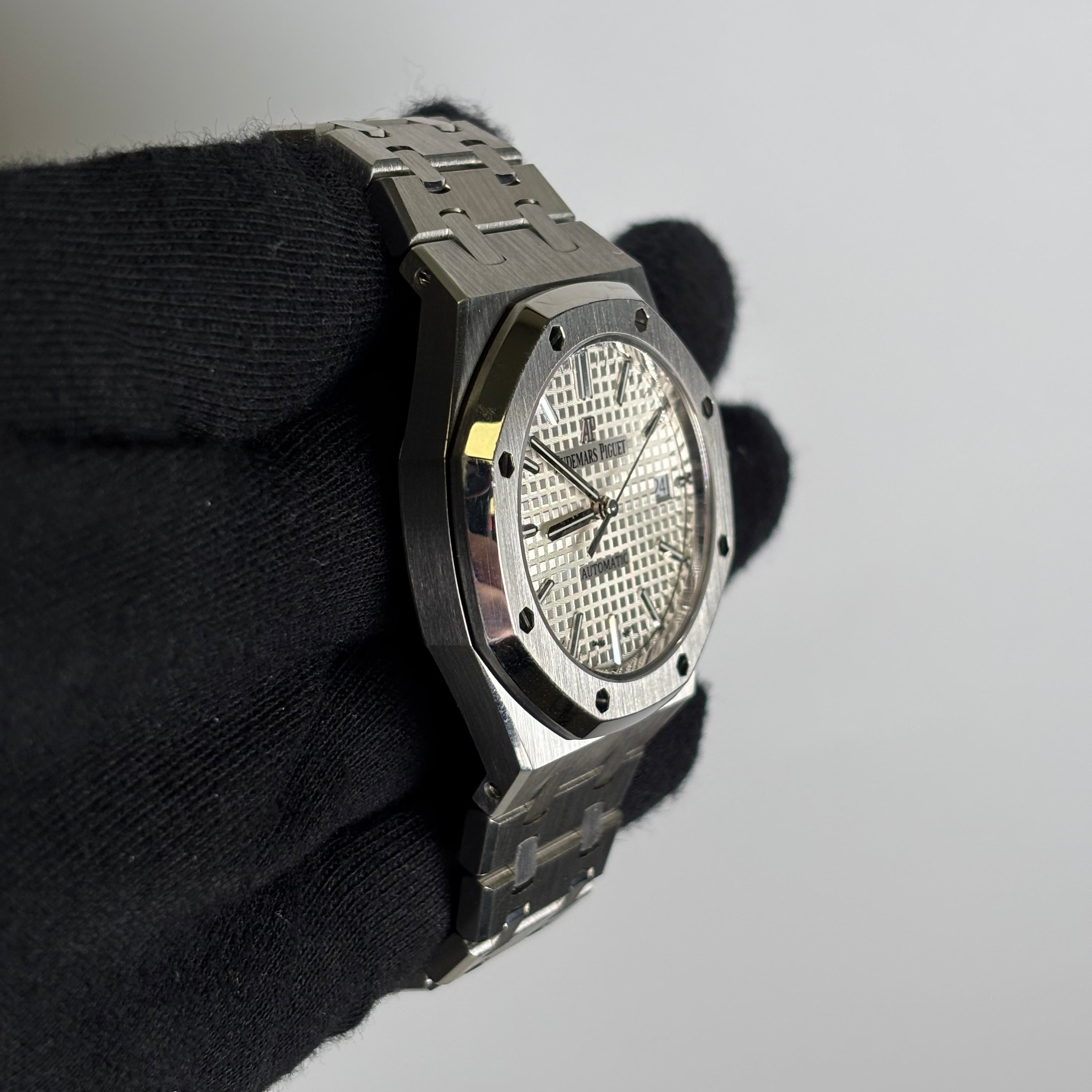 Audemars Piguet Royal Oak 37mm White Dial Watch Ref# 15450ST.OO.1256ST.01 - Happy Jewelers Fine Jewelry Lifetime Warranty