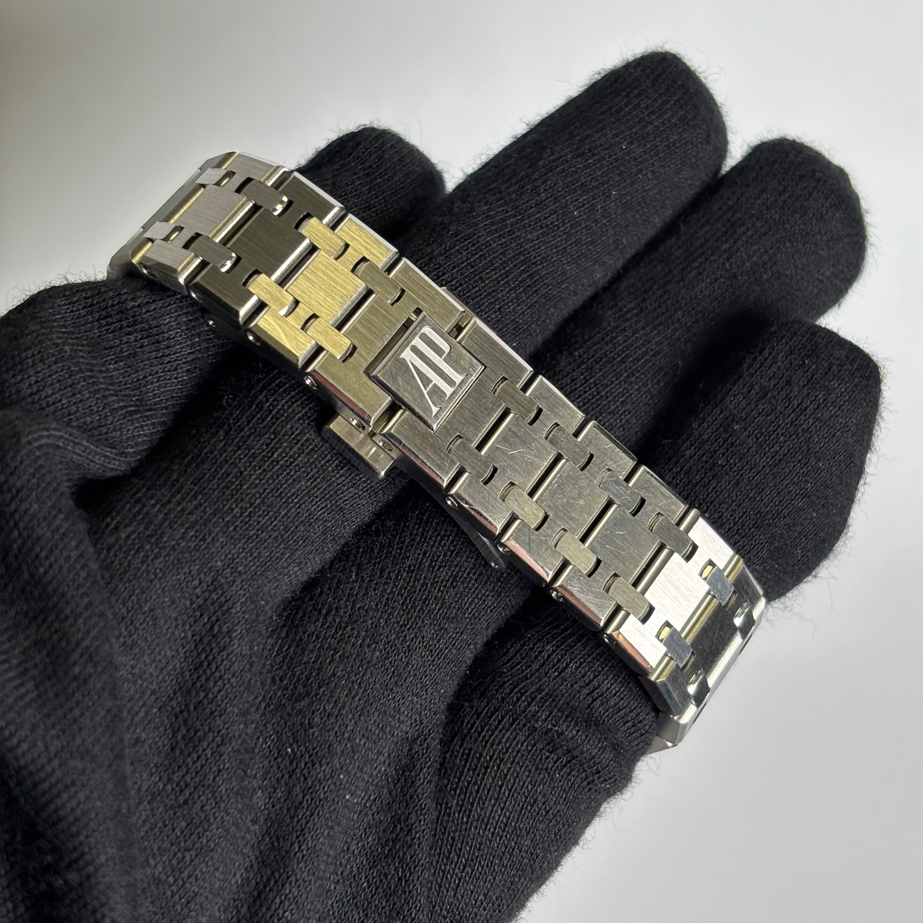 Audemars Piguet Royal Oak 37mm White Dial Watch Ref# 15450ST.OO.1256ST.01 - Happy Jewelers Fine Jewelry Lifetime Warranty