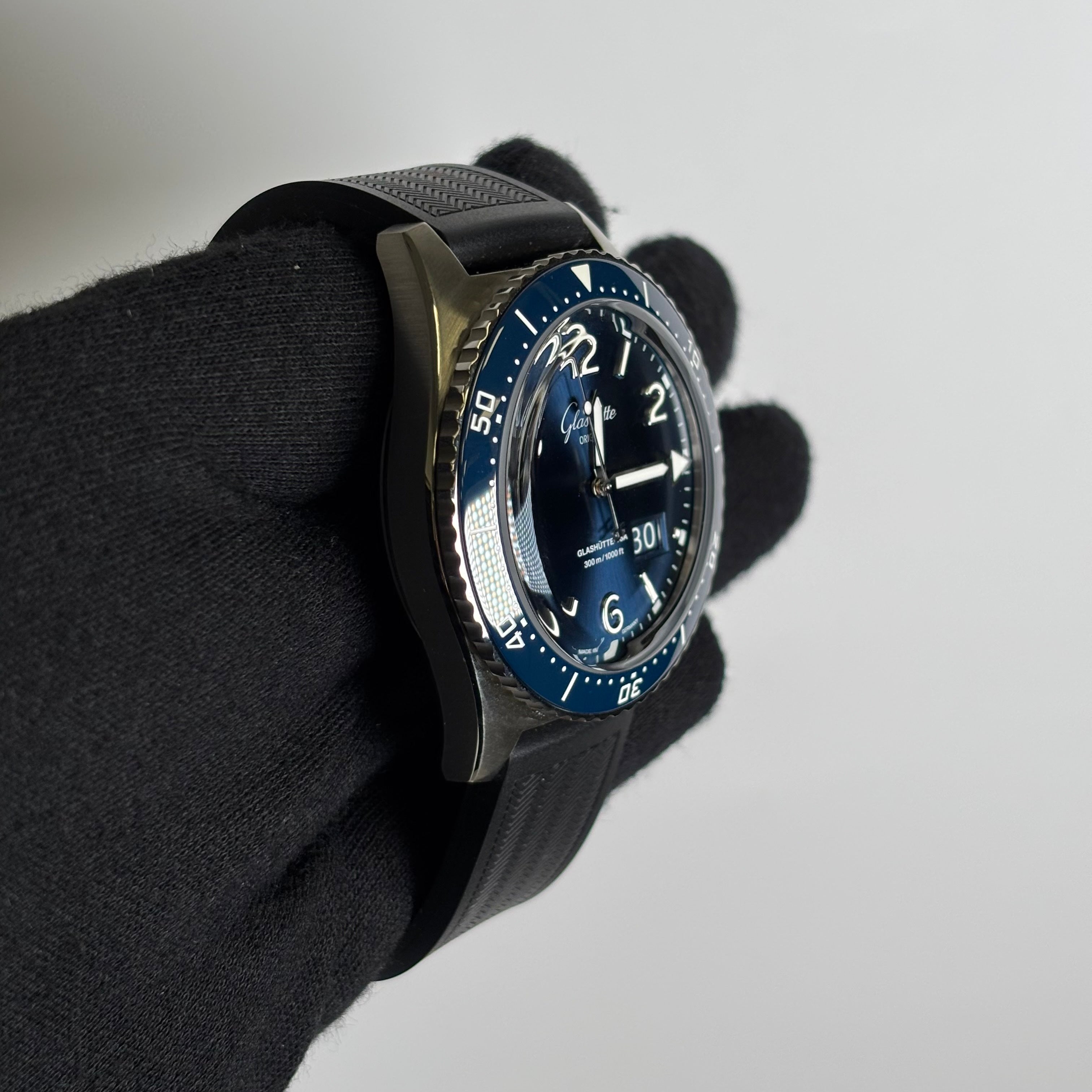 Glashutte SeaQ 43.2mm Blue Dial Watch Ref# 1-36-13-02-81-33 - Happy Jewelers Fine Jewelry Lifetime Warranty