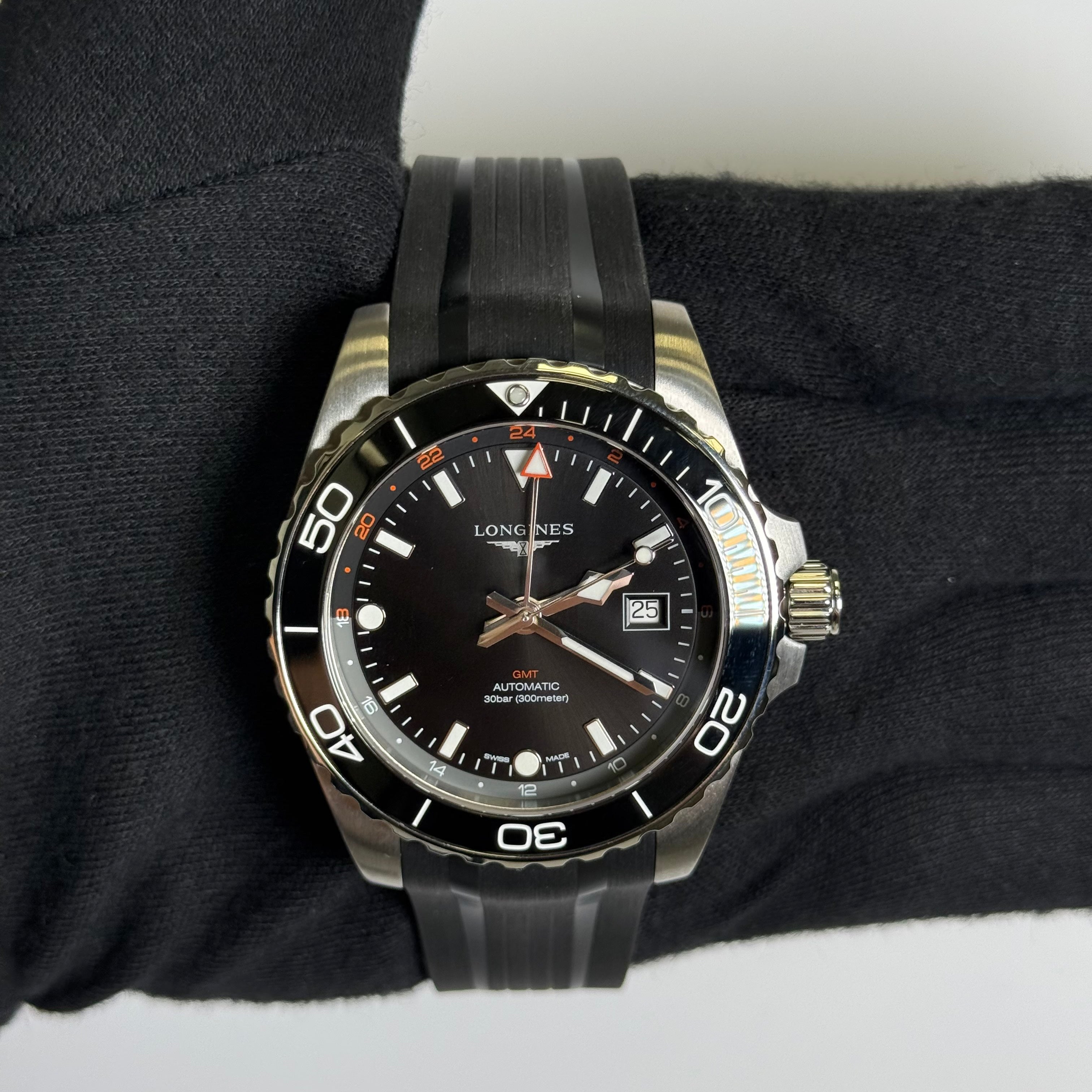 Longines Hydroconquest GMT 43mm Black Dial Watch Ref# L3.890.4.56.9 - Happy Jewelers Fine Jewelry Lifetime Warranty