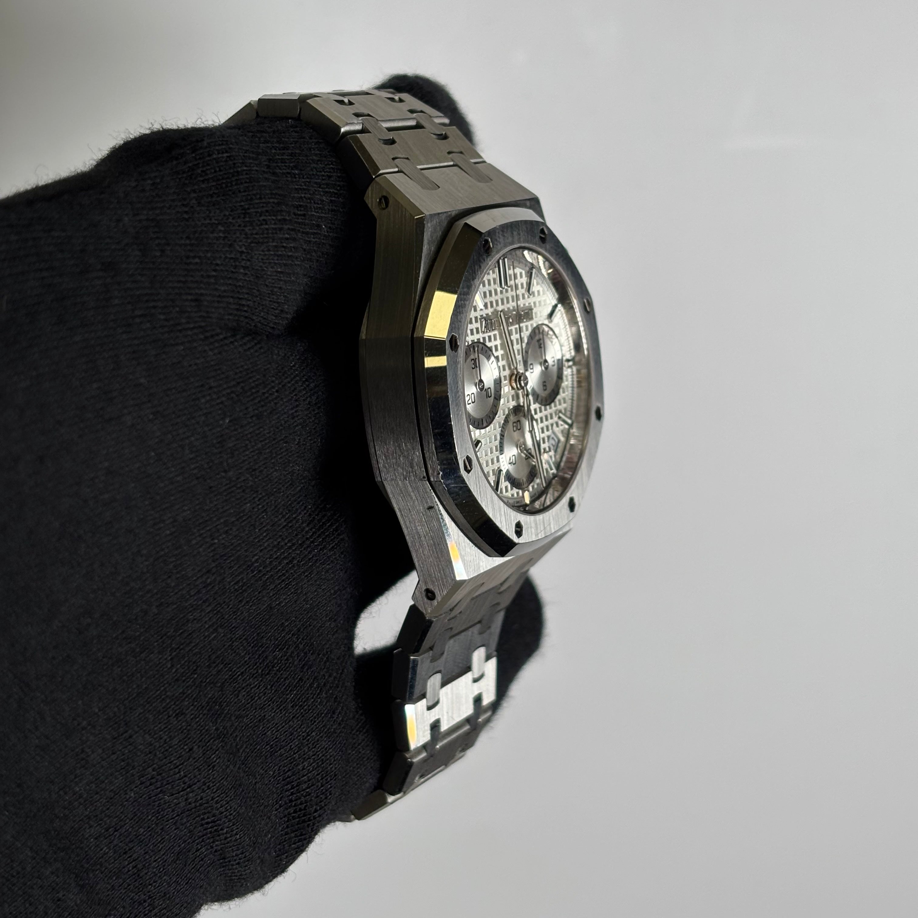 Audemars Piguet Royal Oak 41mm Silver Dial Watch Ref# 26240ST.OO.1320ST.07 - Happy Jewelers Fine Jewelry Lifetime Warranty