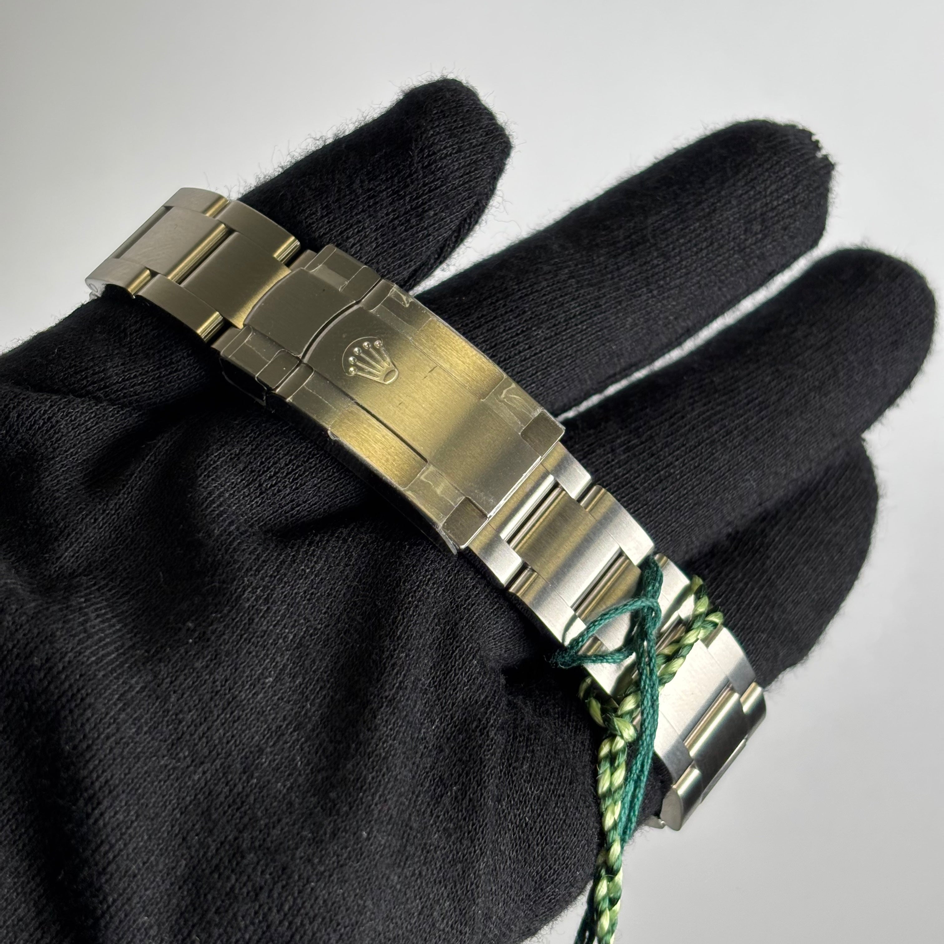 Rolex Oyster Perpetual 41mm Green Dial Watch Ref# 124300 - Happy Jewelers Fine Jewelry Lifetime Warranty