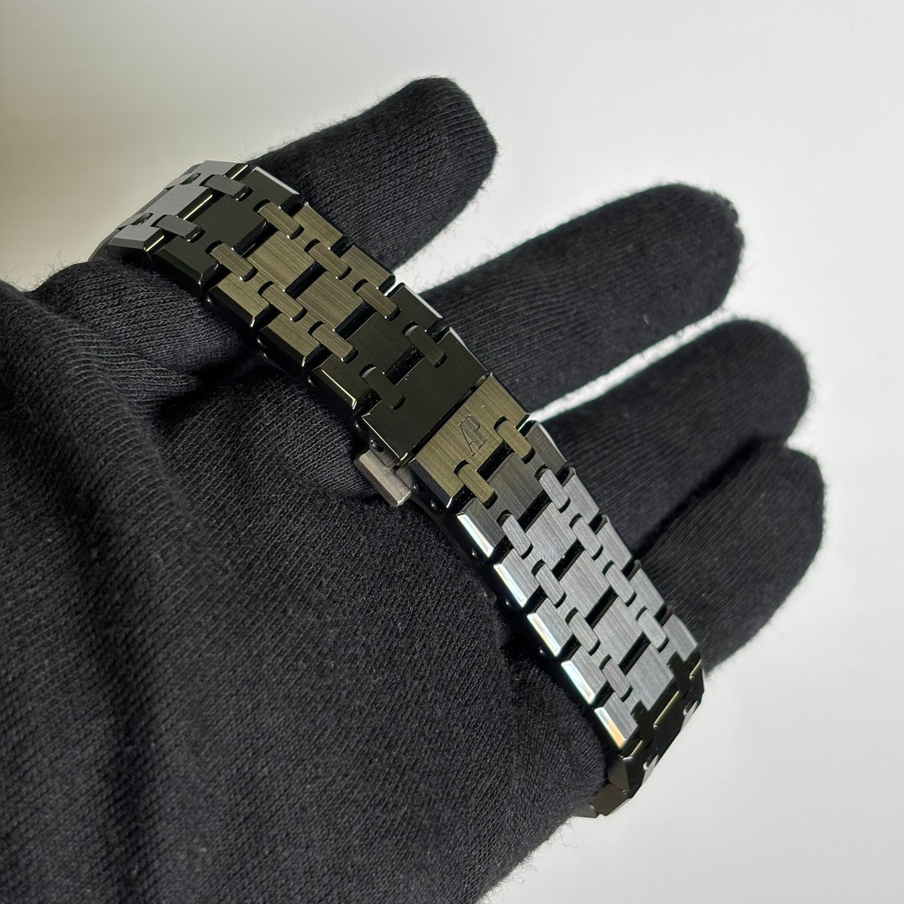 Audemars Piguet Royal Oak 41mm Black Dial Watch Ref# 26240CE.OO.1225CE.02 - Happy Jewelers Fine Jewelry Lifetime Warranty