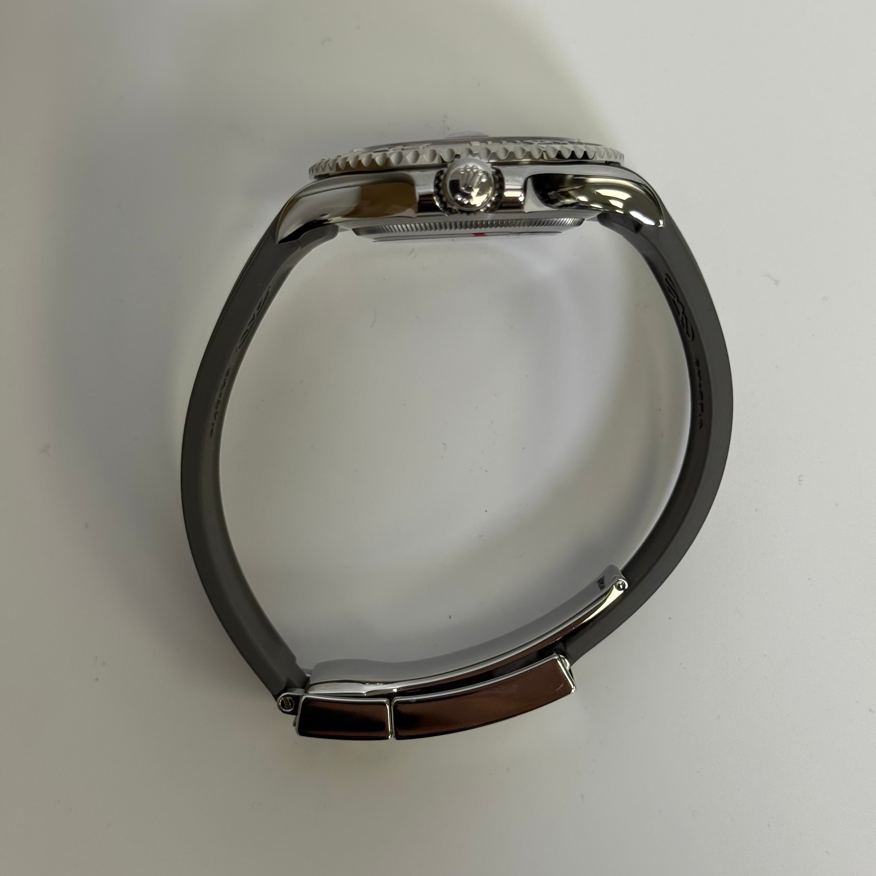 Rolex Yacht-Master 40mm Rhodium Dial Watch Ref# 126622 - Happy Jewelers Fine Jewelry Lifetime Warranty