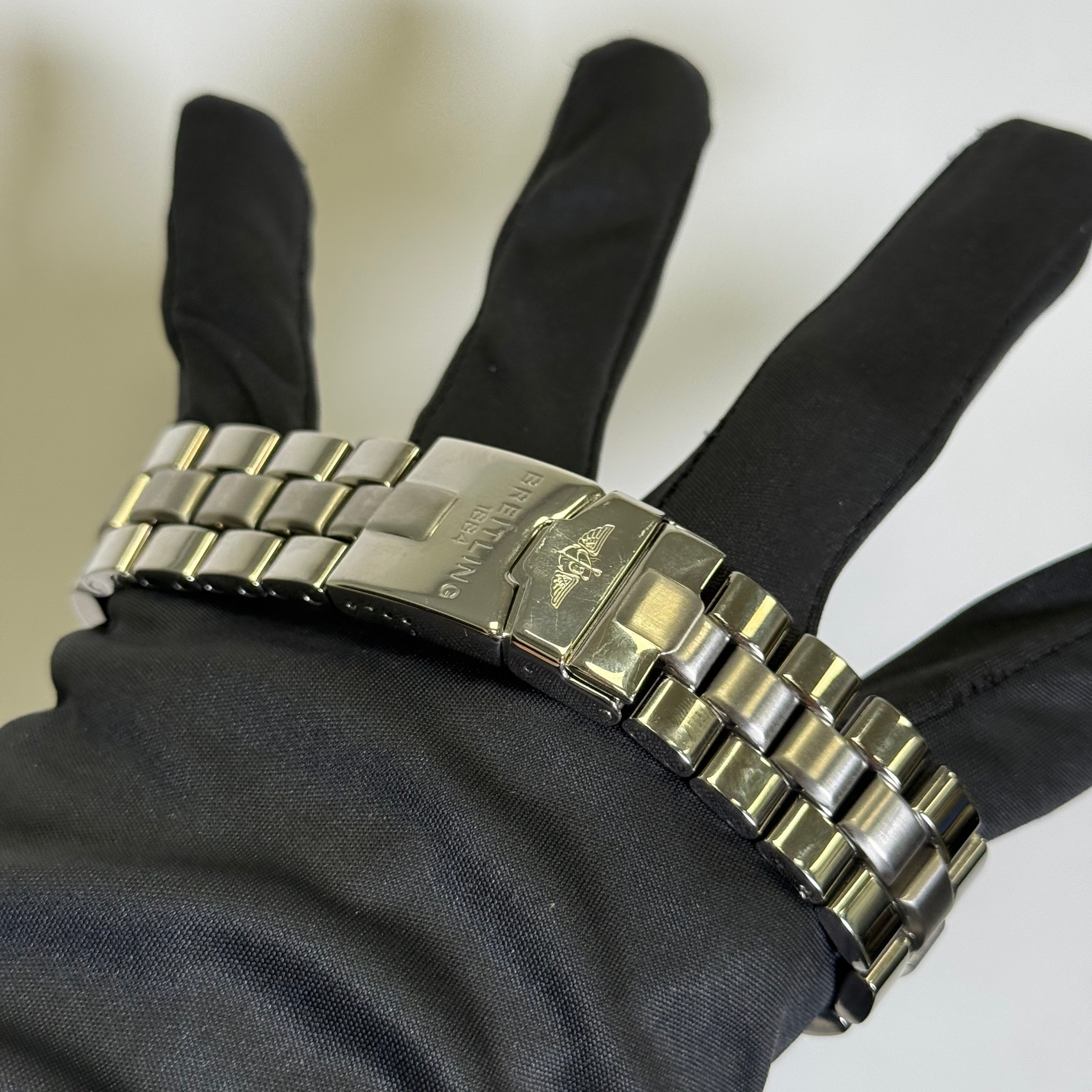 Breitling Super Avenger 48mm White Dial Watch Ref# A13370 - Happy Jewelers Fine Jewelry Lifetime Warranty