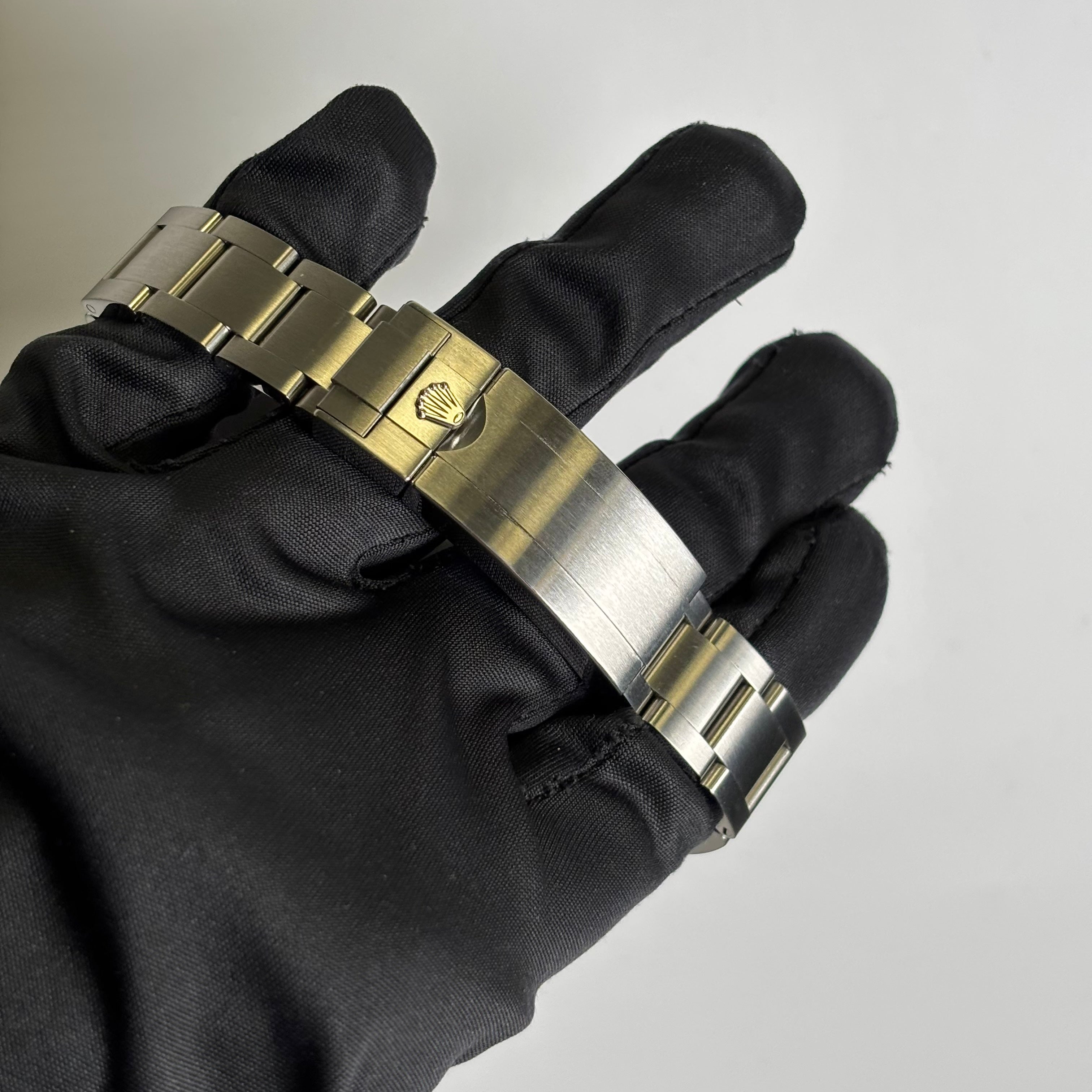 Rolex Submariner 40mm Black Dial Watch Ref# 116610LN - Happy Jewelers Fine Jewelry Lifetime Warranty