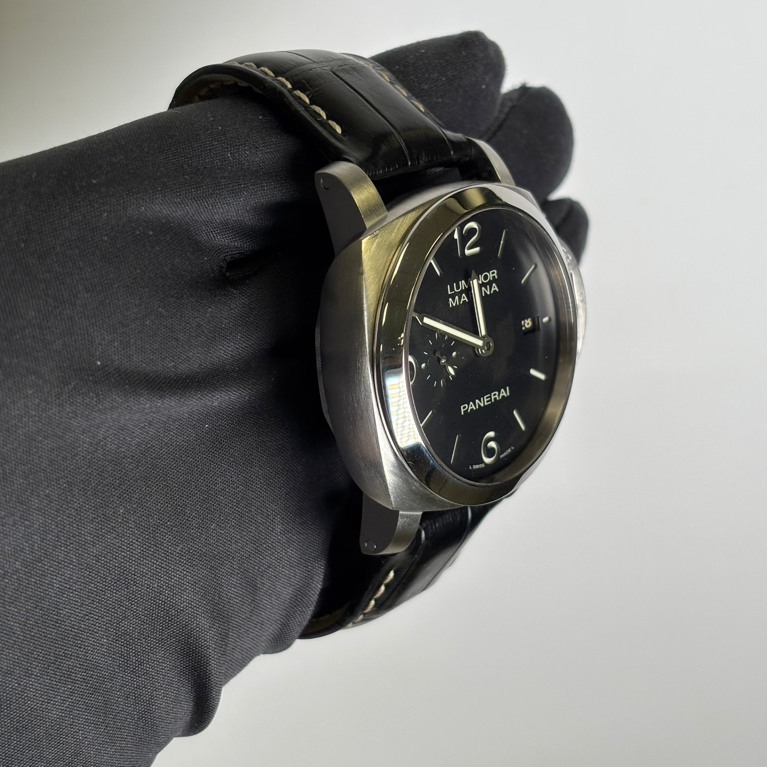 Panerai Luminor 44mm Black Dial Watch Ref# PAM00312 - Happy Jewelers Fine Jewelry Lifetime Warranty