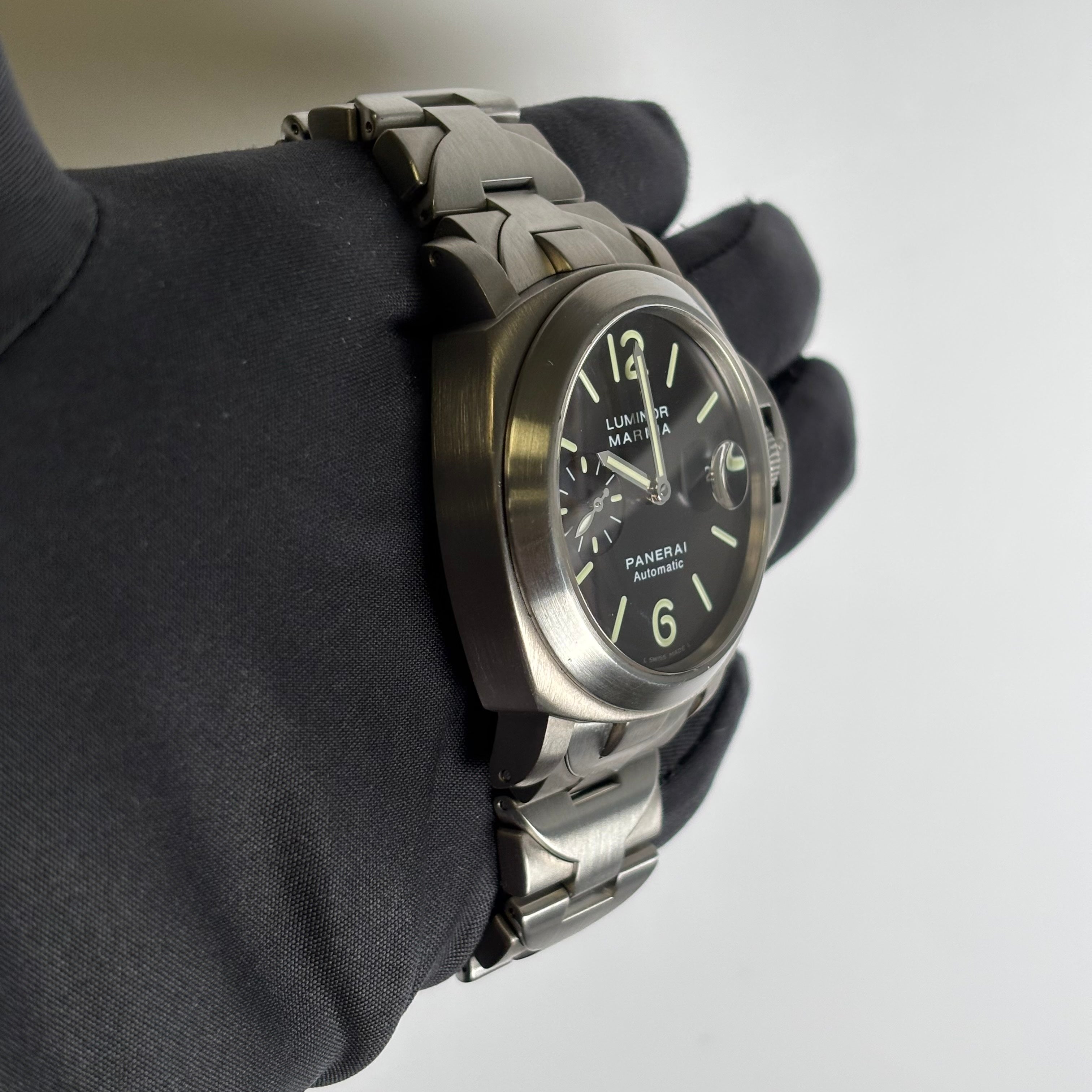 Panerai Luminor 40mm Black Dial Watch Ref# PAM00050 - Happy Jewelers Fine Jewelry Lifetime Warranty
