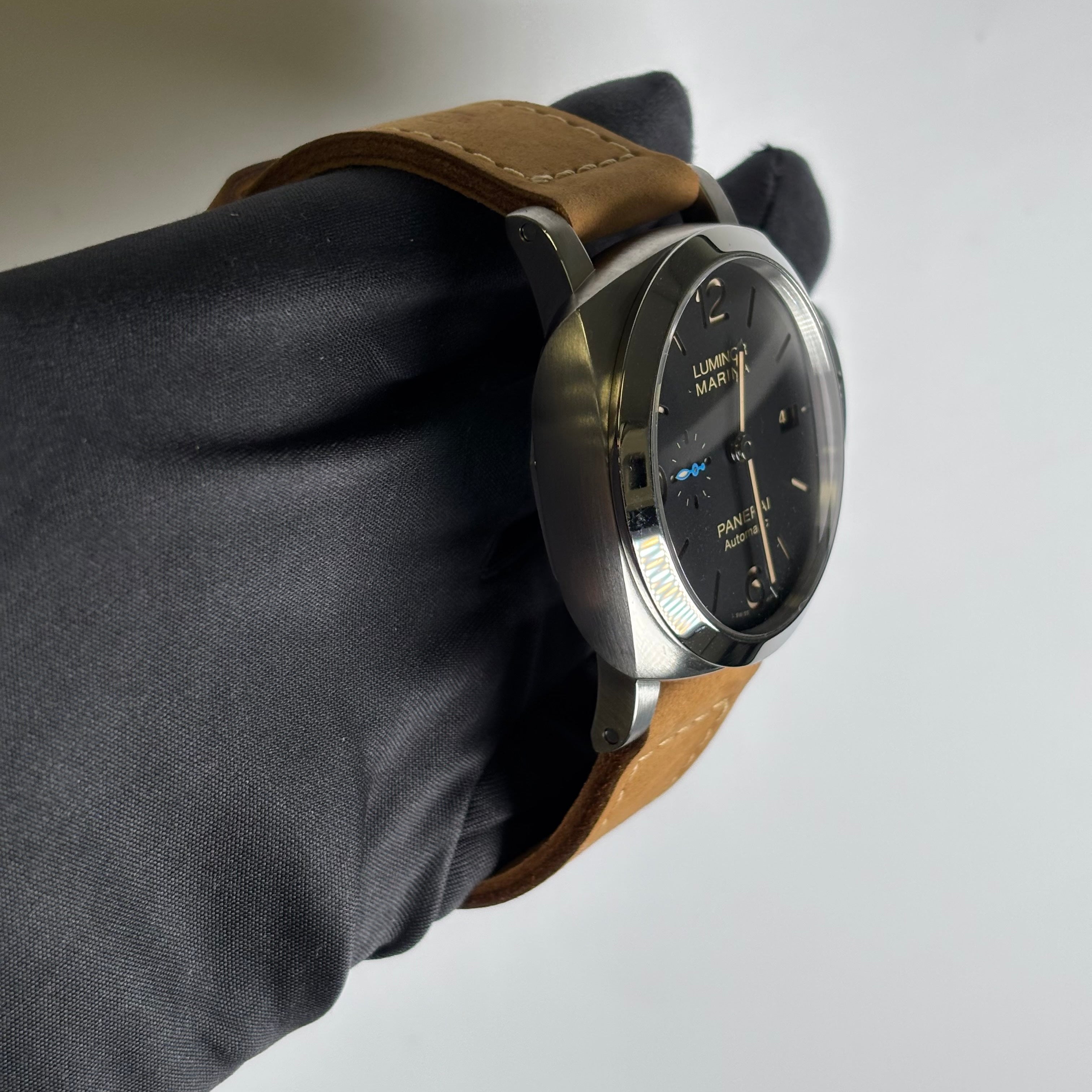 Panerai Luminor 44mm Black Dial Watch Ref# PAM01312 - Happy Jewelers Fine Jewelry Lifetime Warranty
