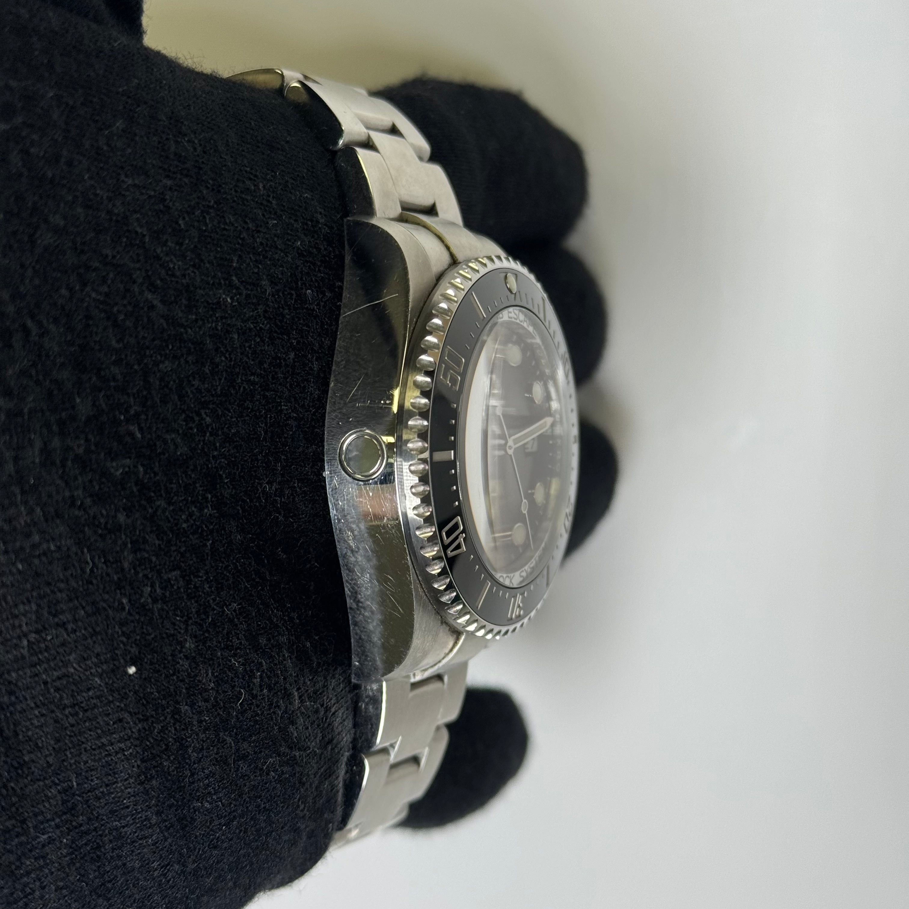 Rolex Sea-Dweller 44mm Black Dial Watch Ref# 126660 - Happy Jewelers Fine Jewelry Lifetime Warranty