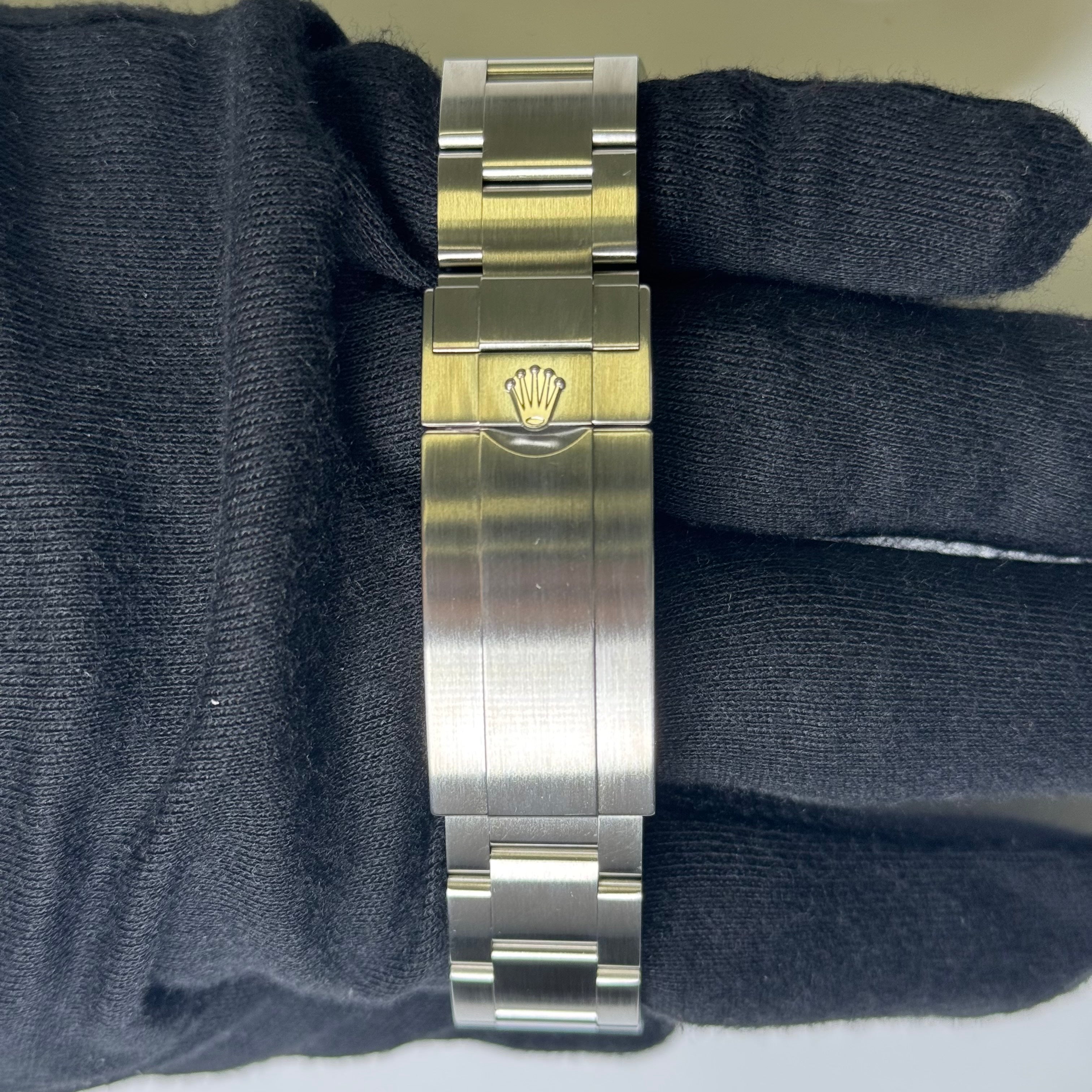 Rolex Sea-Dweller 43mm Black Dial Watch Ref# 126600 - Happy Jewelers Fine Jewelry Lifetime Warranty