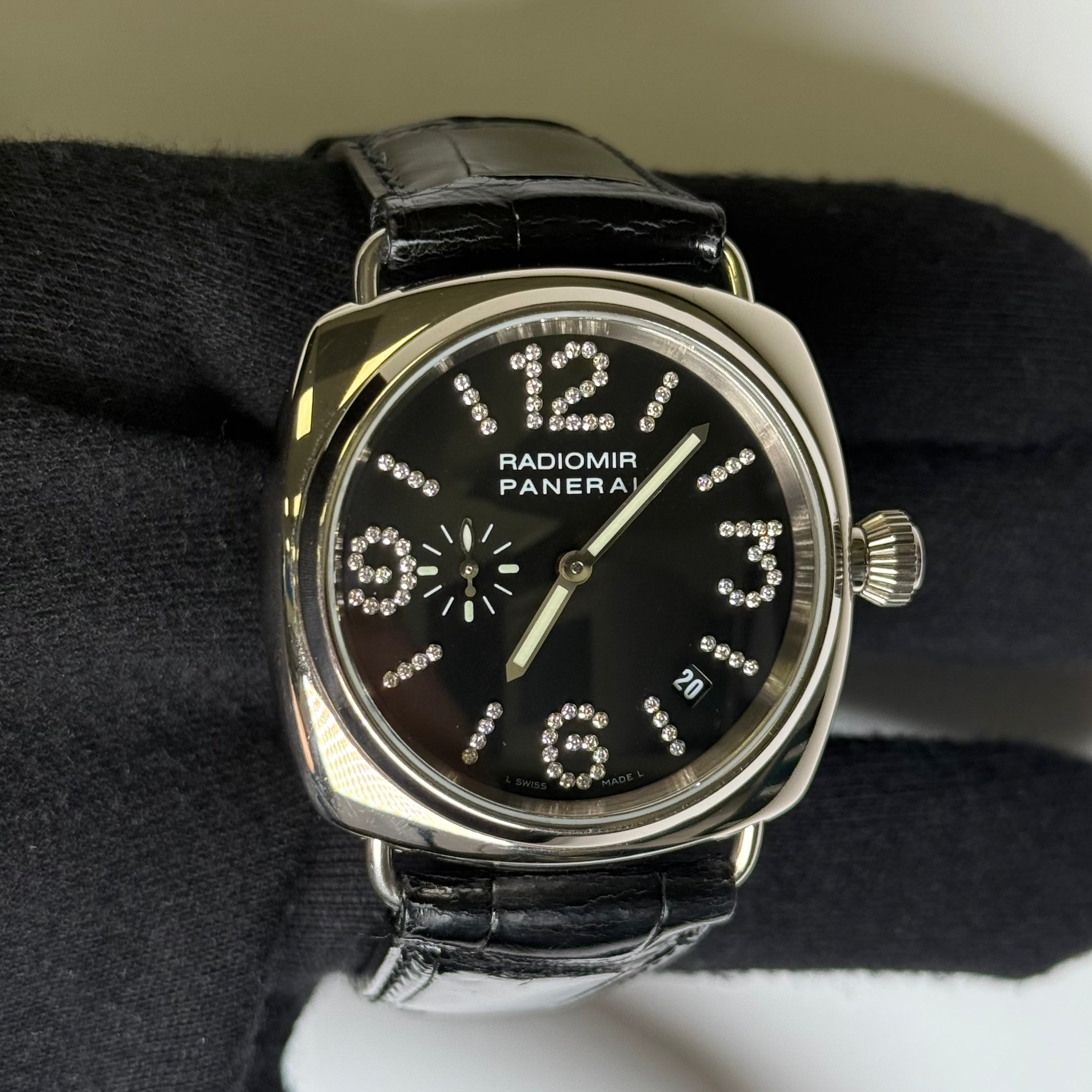 Panerai Radiomir 40mm Black Dial Watch Ref# PAM00133 - Happy Jewelers Fine Jewelry Lifetime Warranty