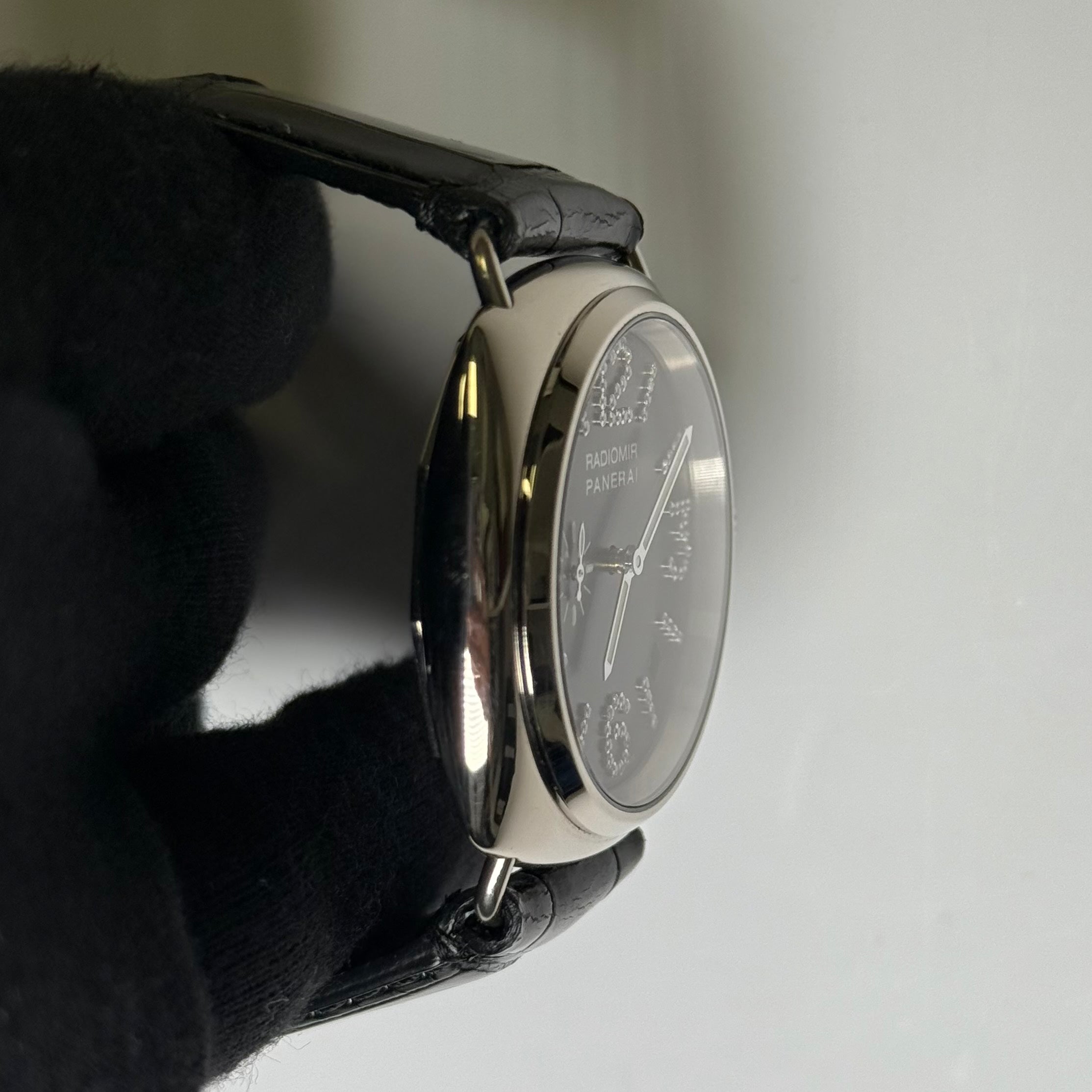 Panerai Radiomir 40mm Black Dial Watch Ref# PAM00133 - Happy Jewelers Fine Jewelry Lifetime Warranty