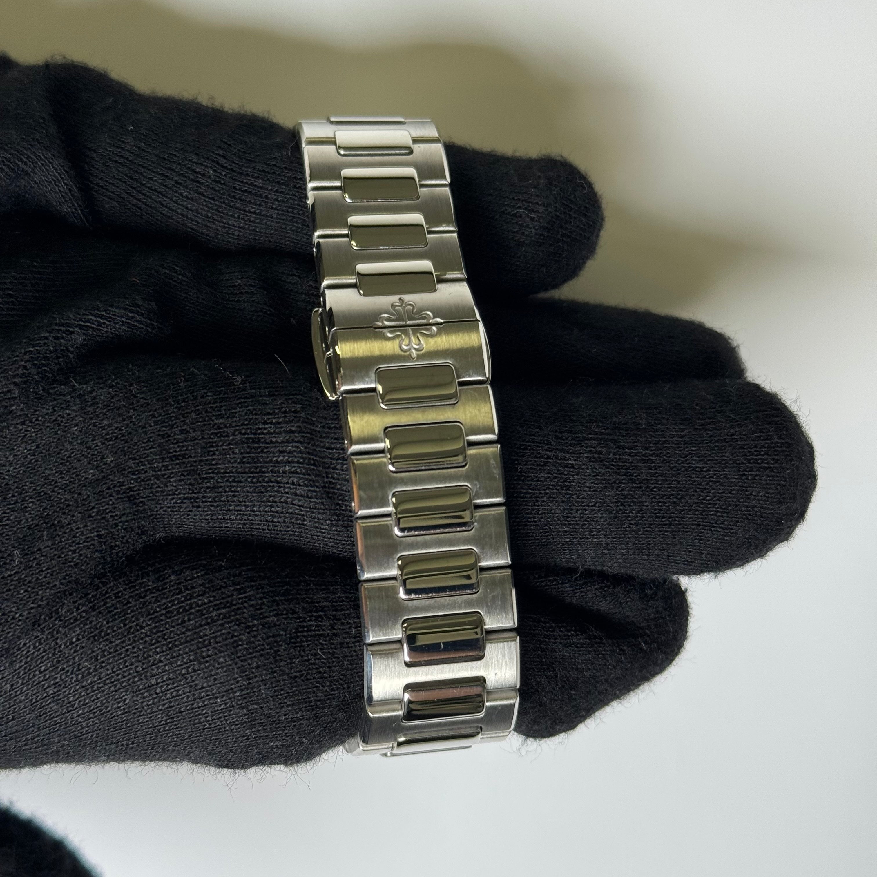 Patek Philippe Aquanaut Stainless Steel 35mm Grey Arabic & Stick Dial Watch Reference# 7118/1A-011 - Happy Jewelers Fine Jewelry Lifetime Warranty