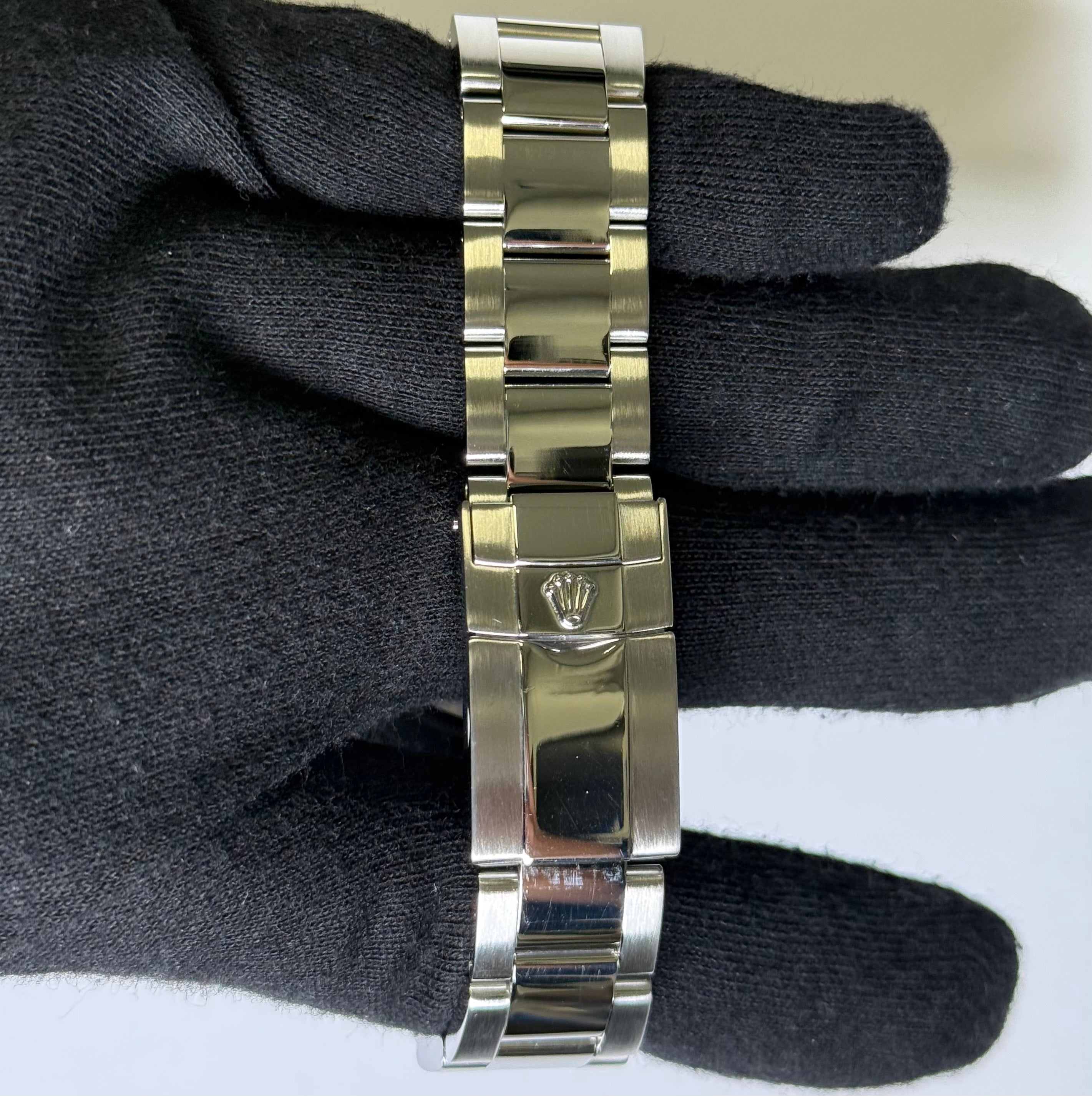 Rolex Daytona 40mm Black Dial Watch Ref# 116520 - Happy Jewelers Fine Jewelry Lifetime Warranty