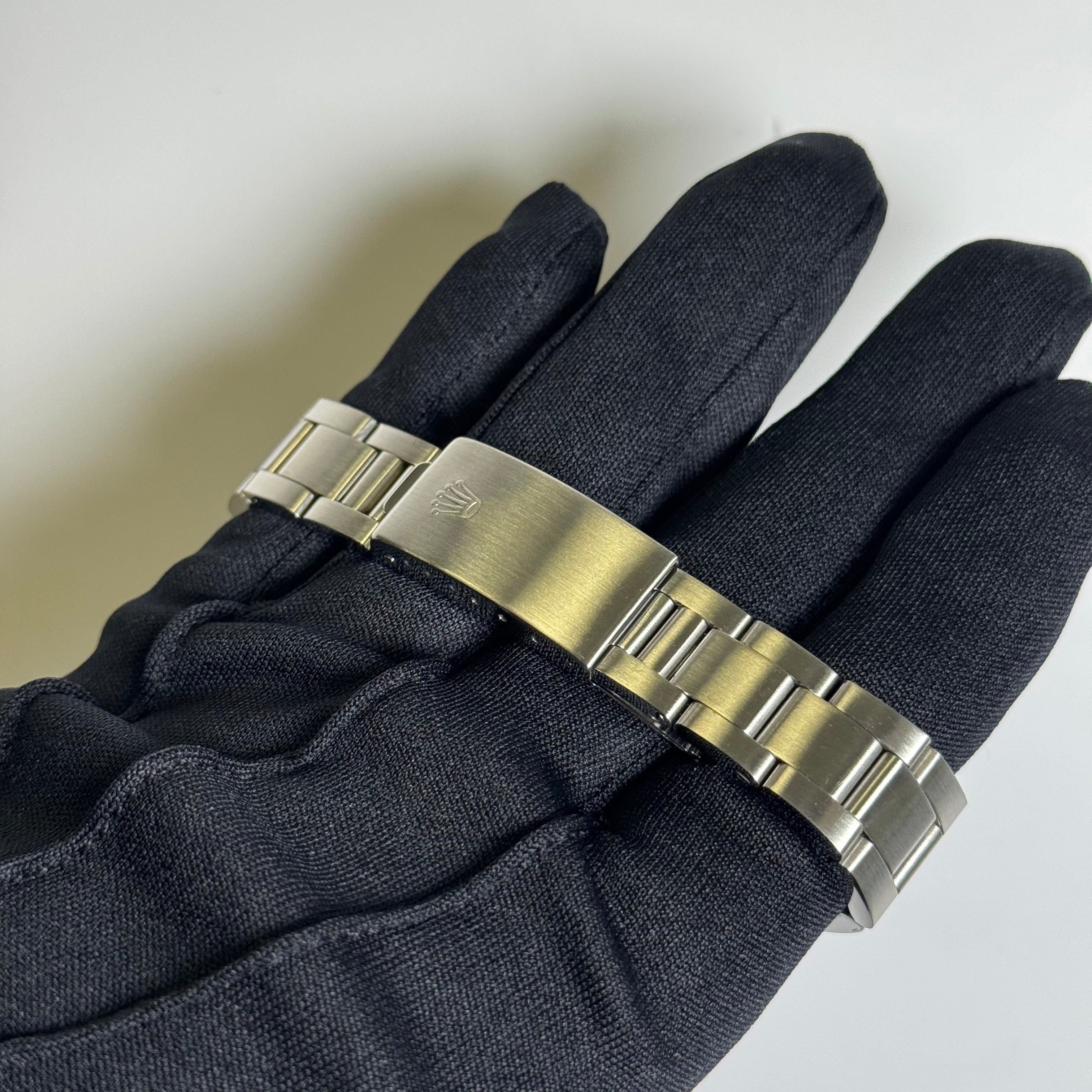 Rolex Oyster Perpetual 34mm Silver Dial Watch Ref# 1501 - Happy Jewelers Fine Jewelry Lifetime Warranty