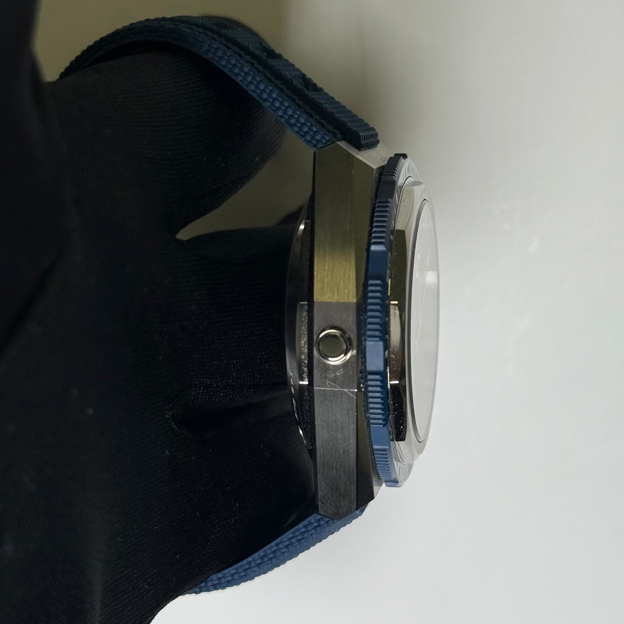 Zenith Defy Extreme Diver 42.5mm Blue Dial Watch Ref# 95.9601.3620/51.I301 - Happy Jewelers Fine Jewelry Lifetime Warranty