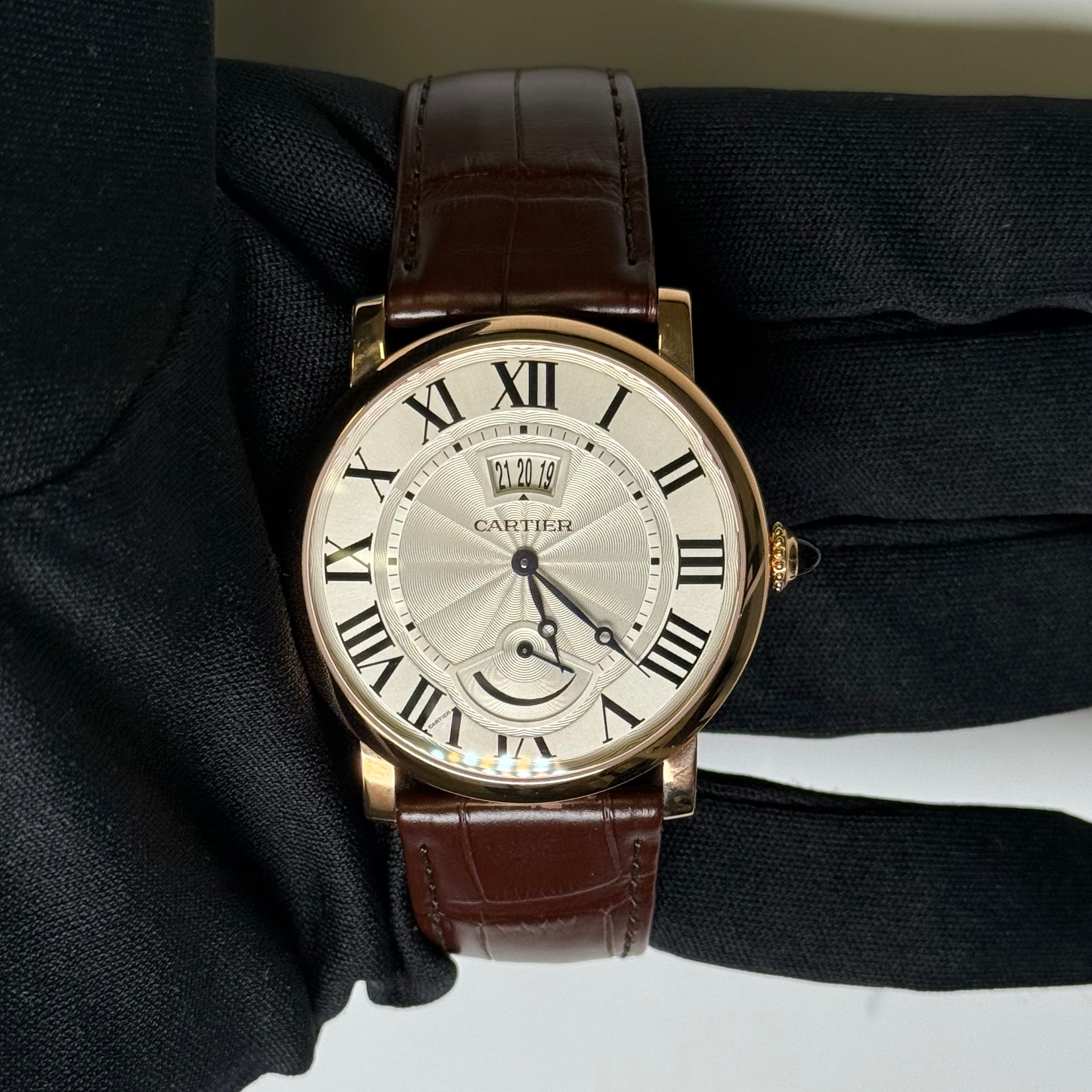 Cartier Rotonde 40mm Silver Dial Watch Ref# W1556252 - Happy Jewelers Fine Jewelry Lifetime Warranty