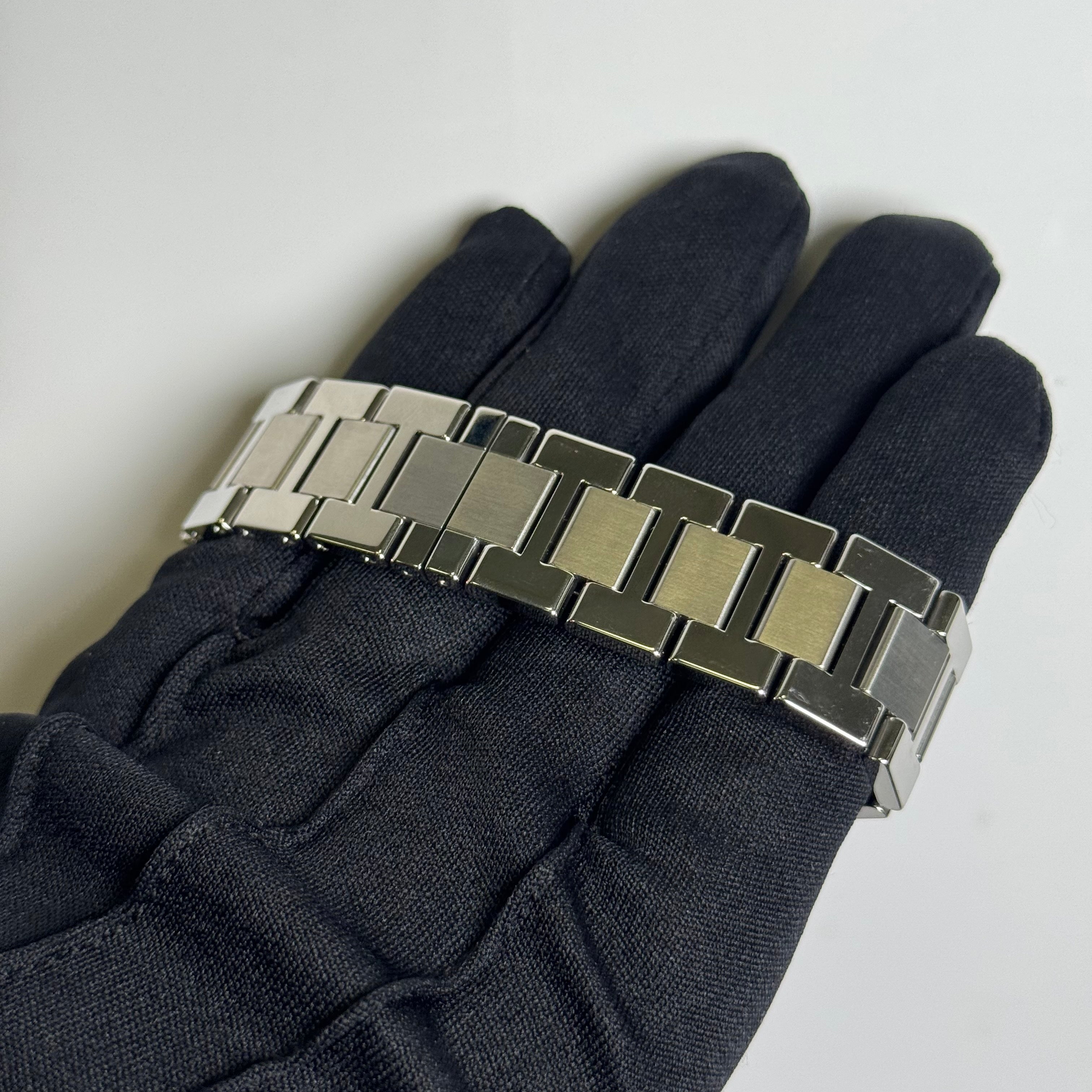 Cartier Tank Solo 34.8mm White Dial Watch Reference #W5200014 - Happy Jewelers Fine Jewelry Lifetime Warranty