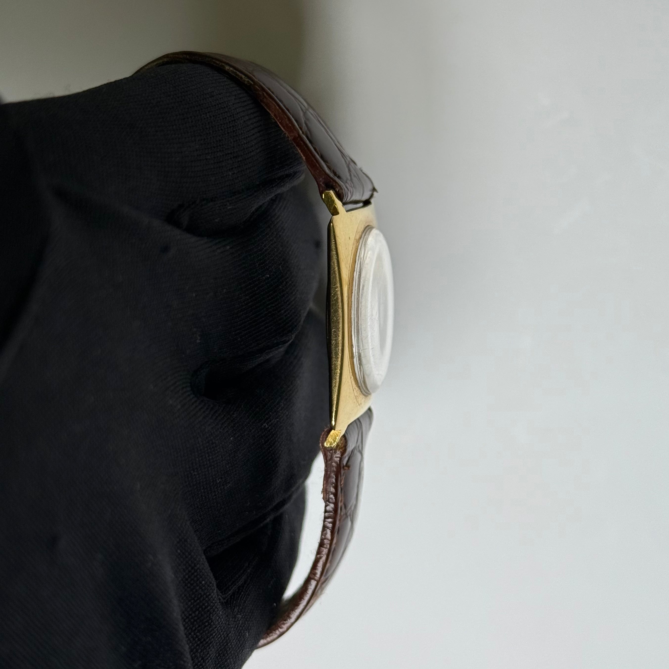 Universal Geneve Square 28mm Silver Dial Watch