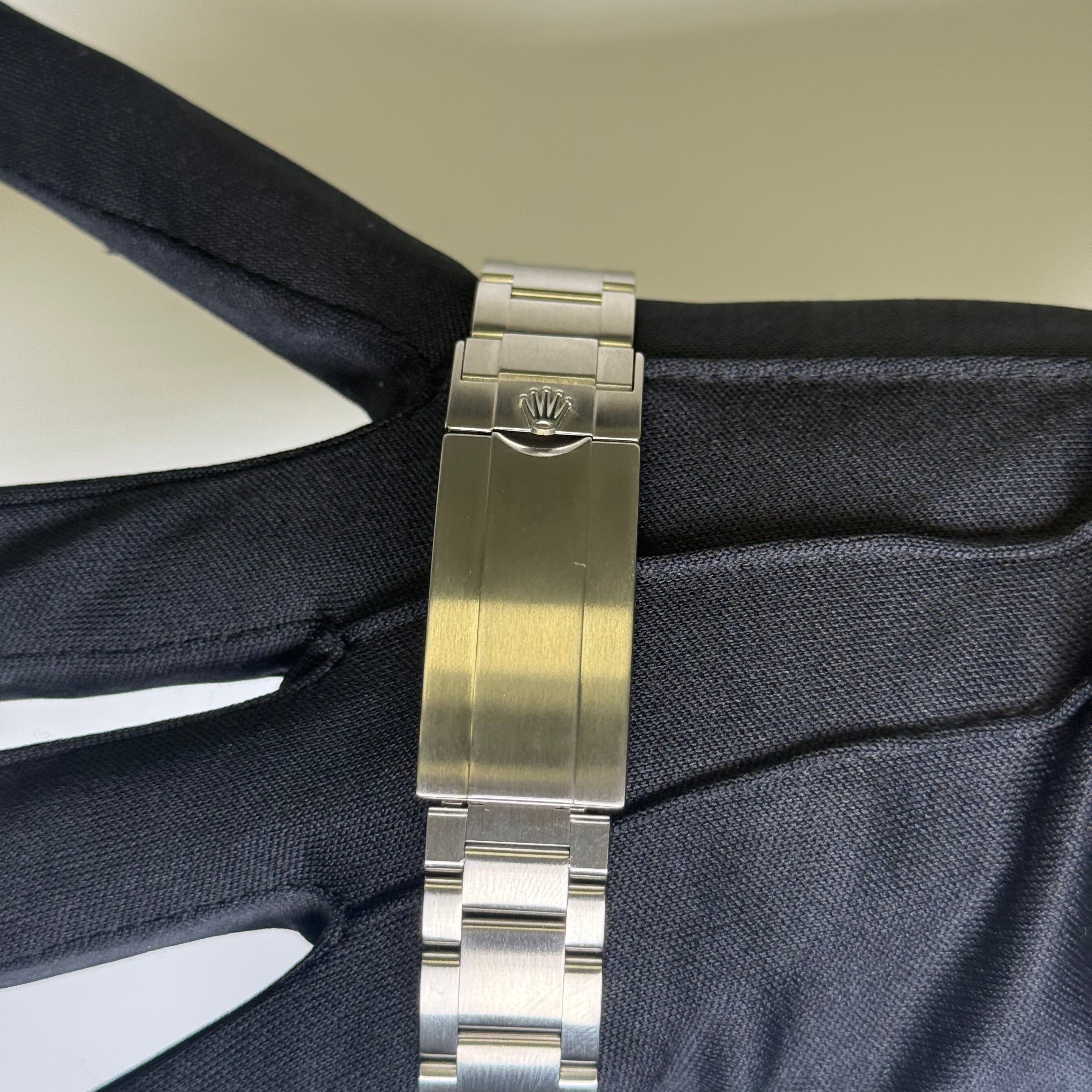 Rolex Submariner 40mm Black Dot Dial Ref# 116610LN