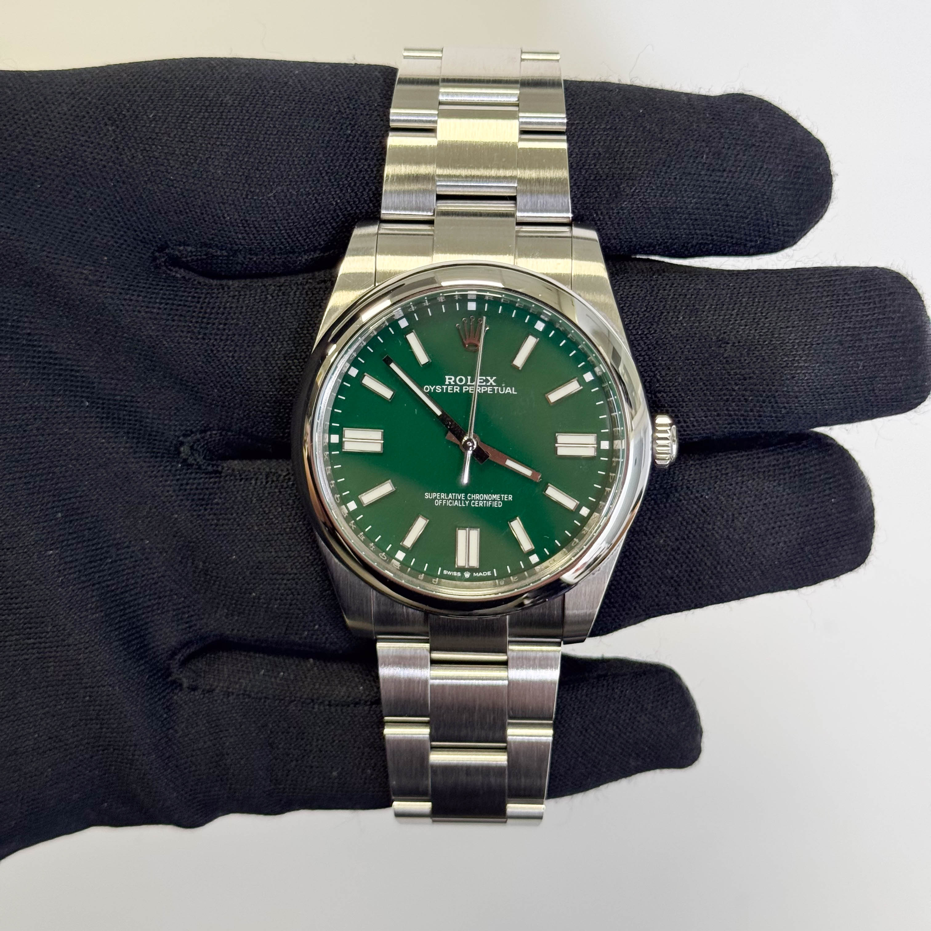 Rolex Oyster Perpetual 41mm Green Dial Watch Ref# 124300 - Happy Jewelers Fine Jewelry Lifetime Warranty