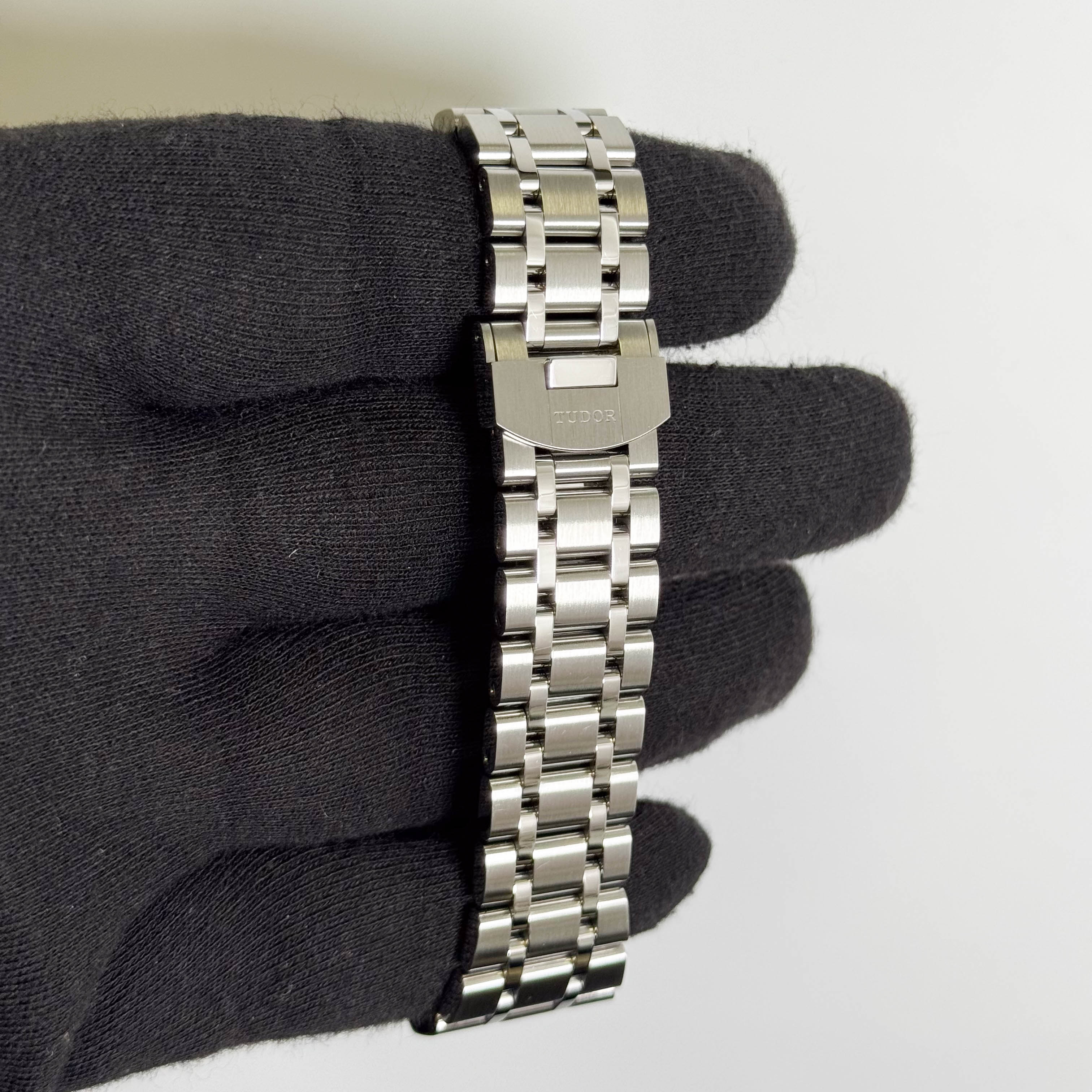 Tudor Royal 41mm Silver Dial Watch Ref# 28600