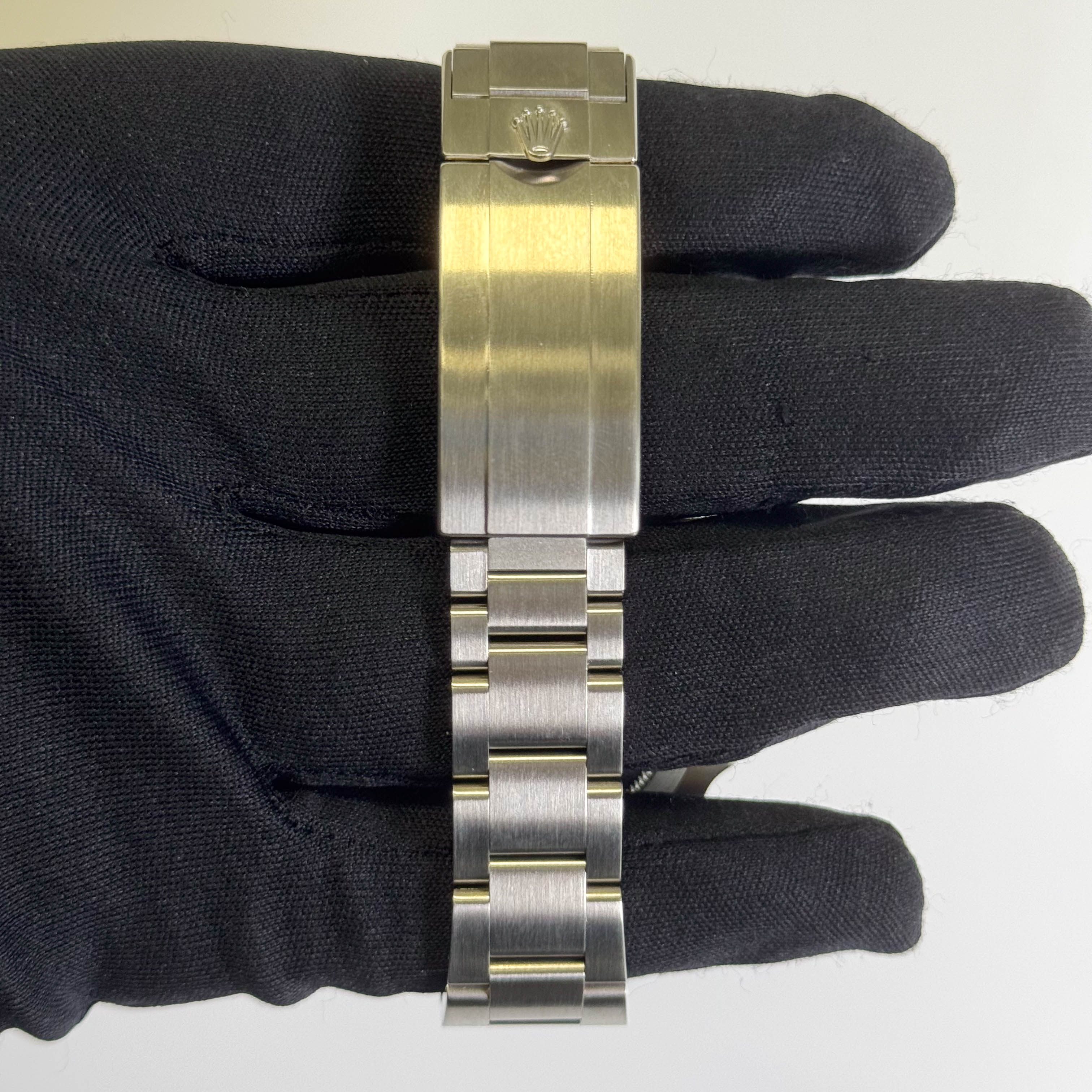 Rolex Submariner 40mm Black Dial Watch Ref# 116610LN