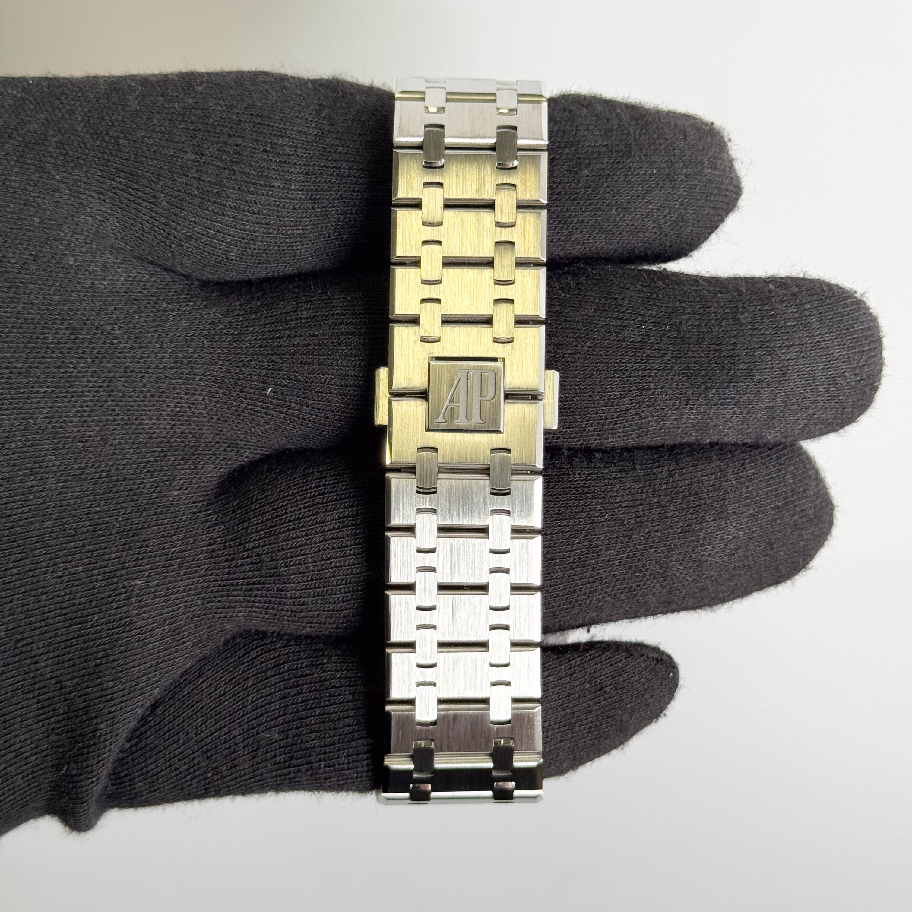 Audemars Piguet Royal Oak 41mm Grey Dial Watch Ref# 15510ST.OO.1320ST.10