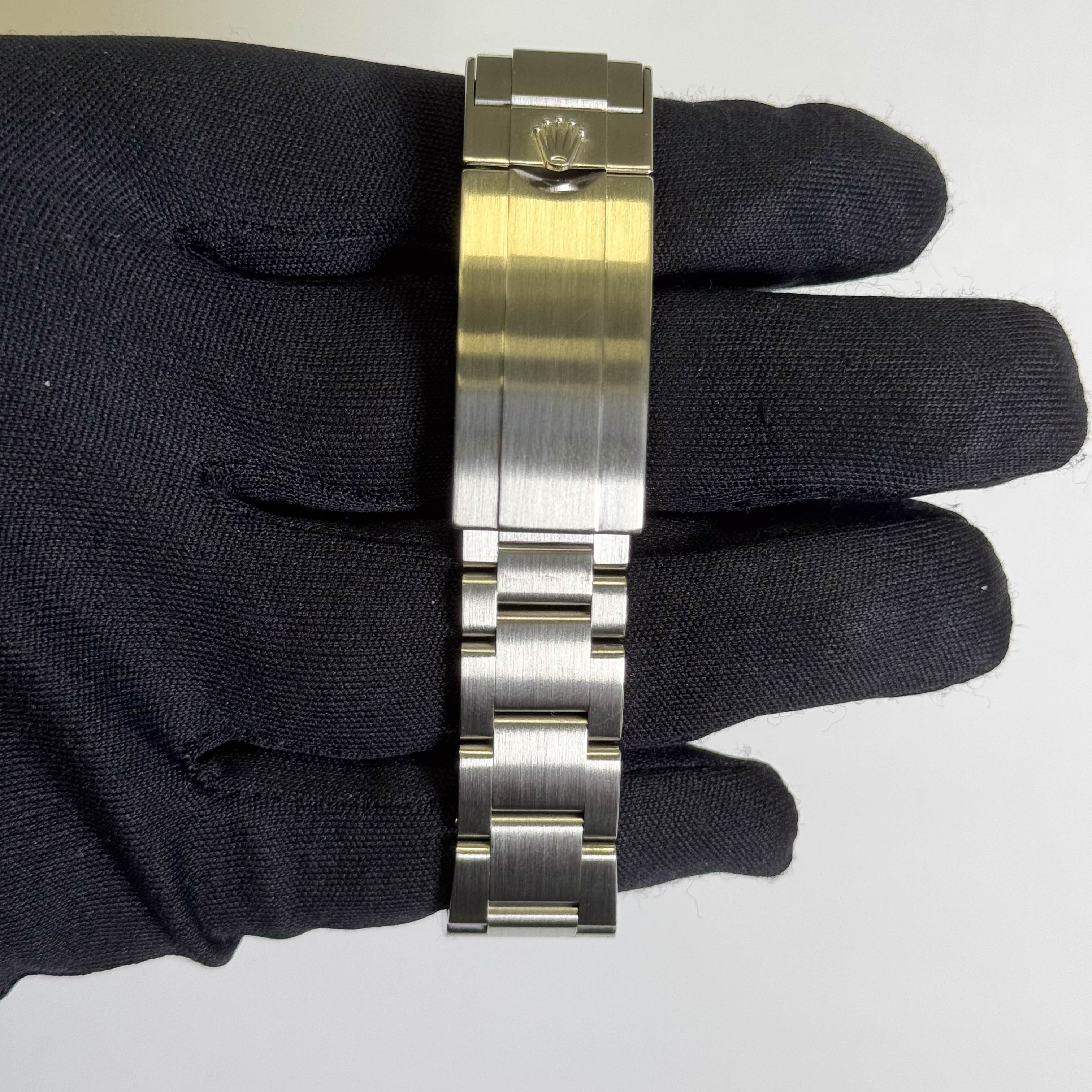 Rolex Submariner 40mm Black Dial Watch Ref# 116610LN