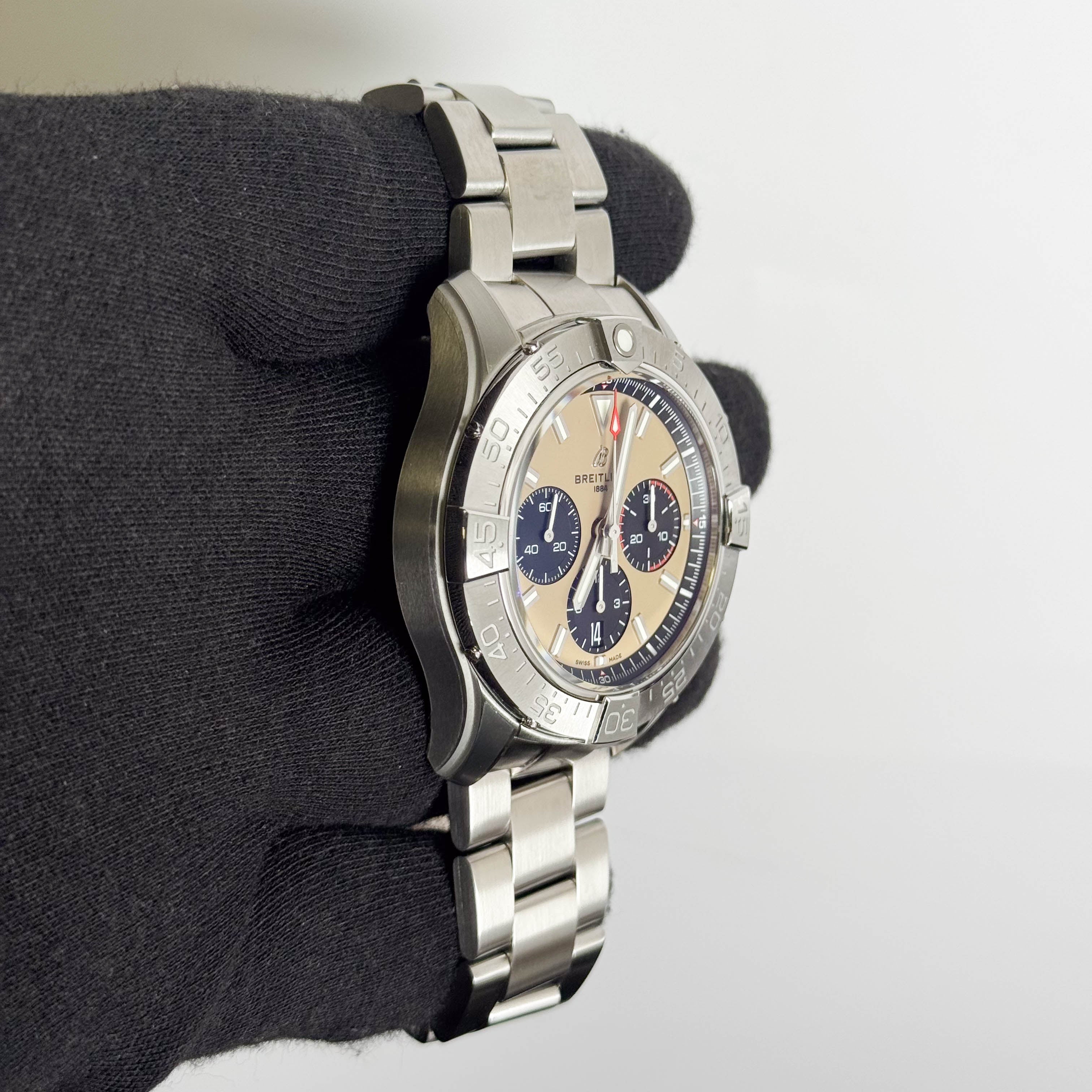Breitling Avenger B01 44mm Brown Dial Watch Ref# AB0147101A1A1