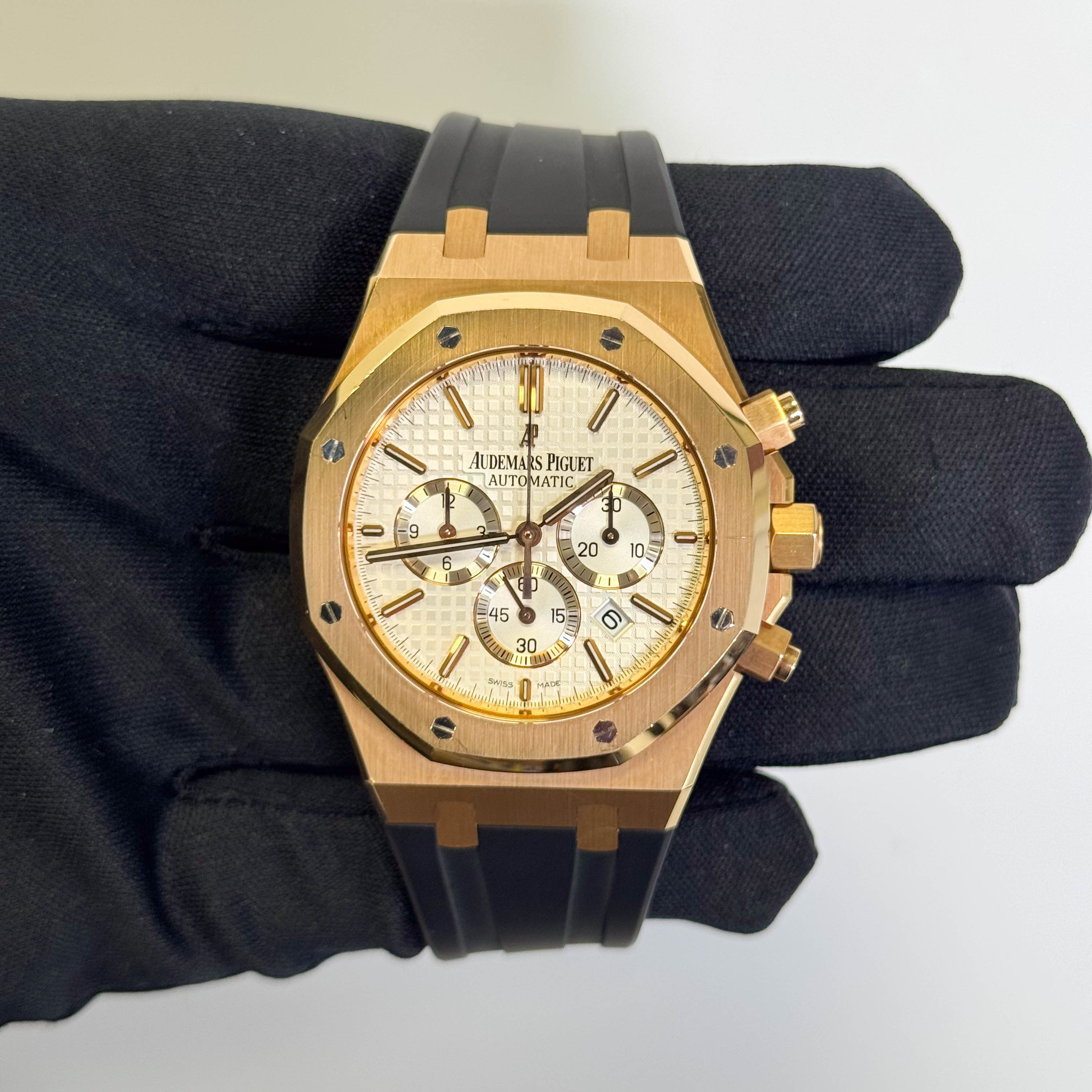 Audemars Piguet Royal Oak 41mm White Dial Watch Ref# 26320OR.OO.D088CR.01 - Happy Jewelers Fine Jewelry Lifetime Warranty