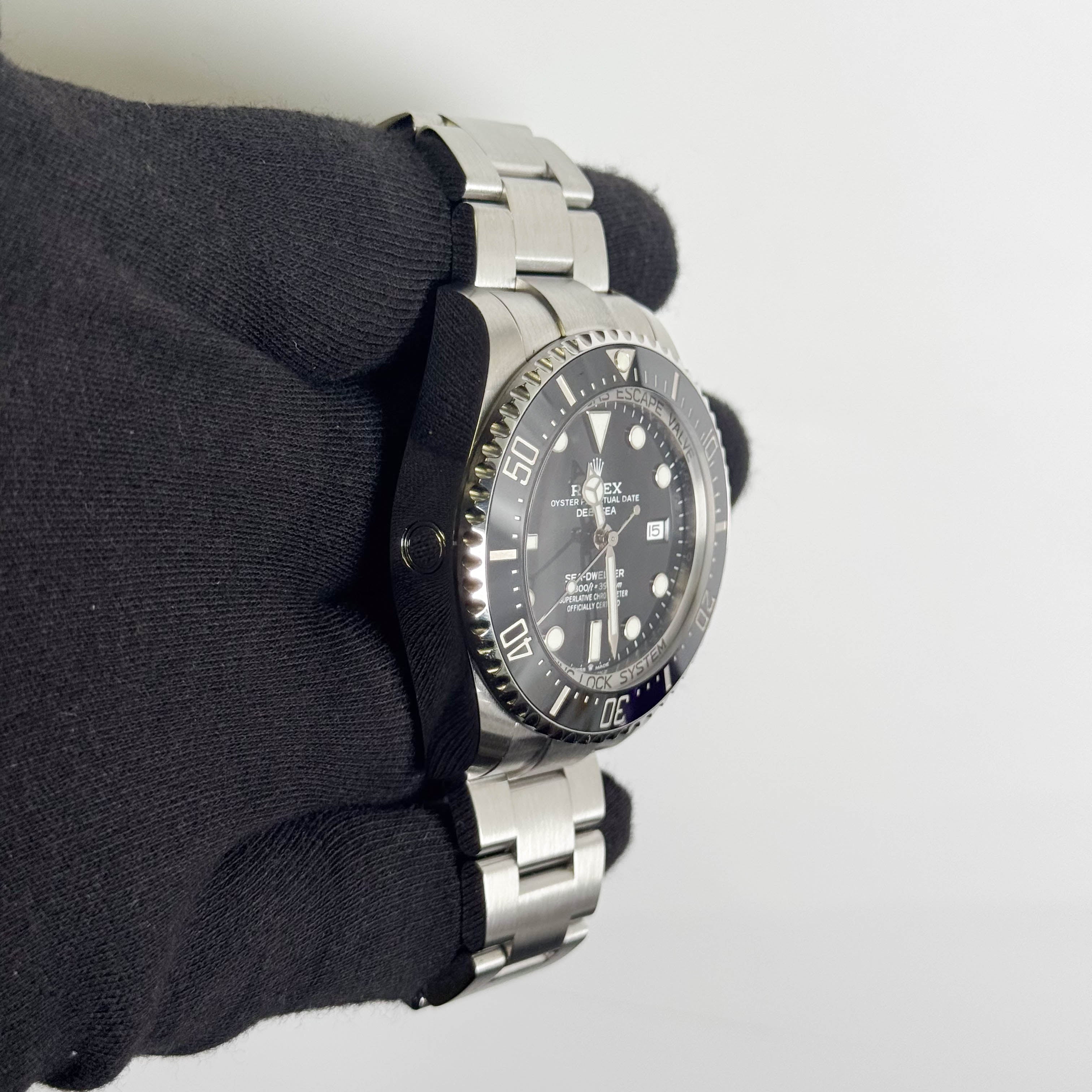 Rolex Sea-Dweller 44mm Black Dial Watch Ref# 126660