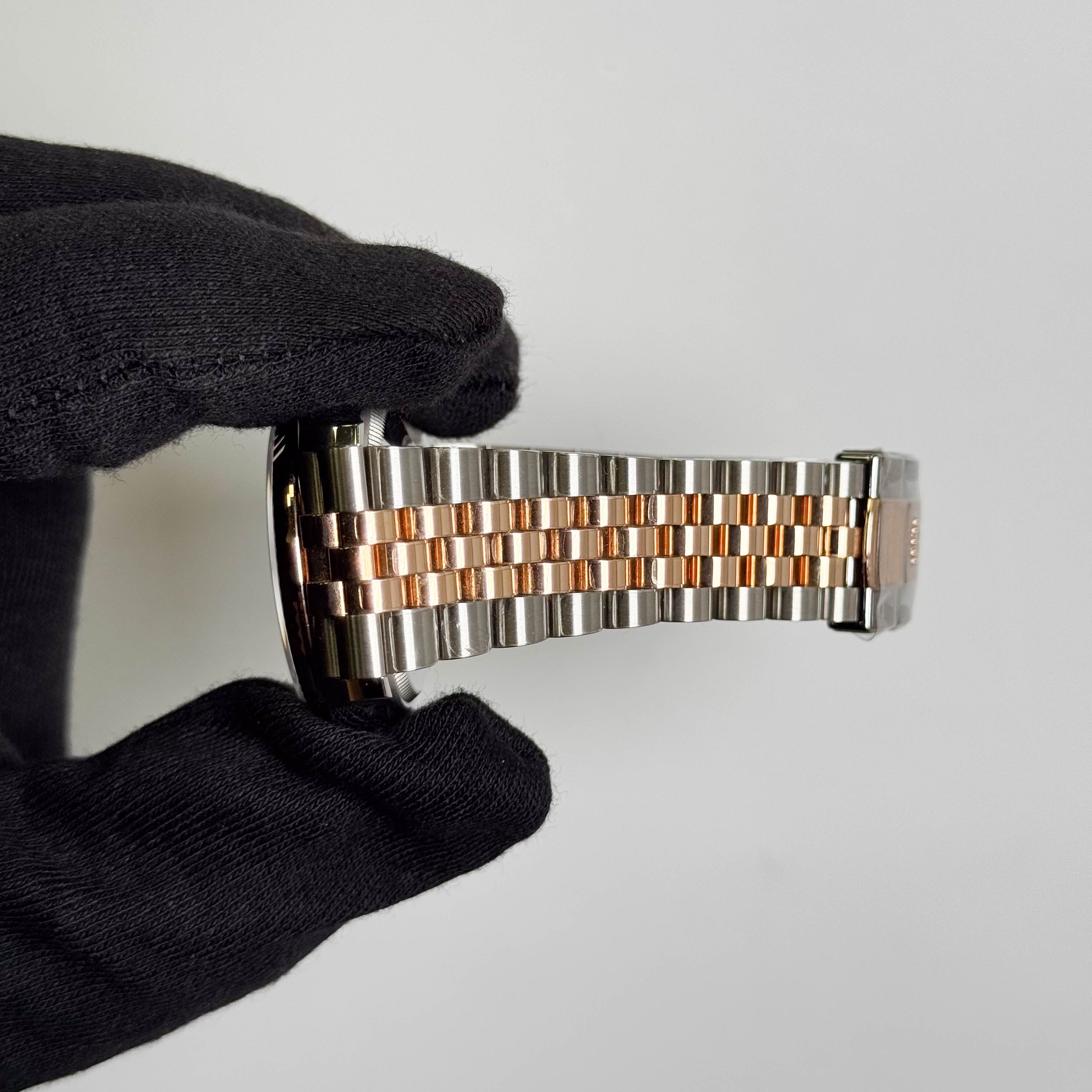 Rolex Datejust 36mm Silver Motif Dial Watch Ref# 126231
