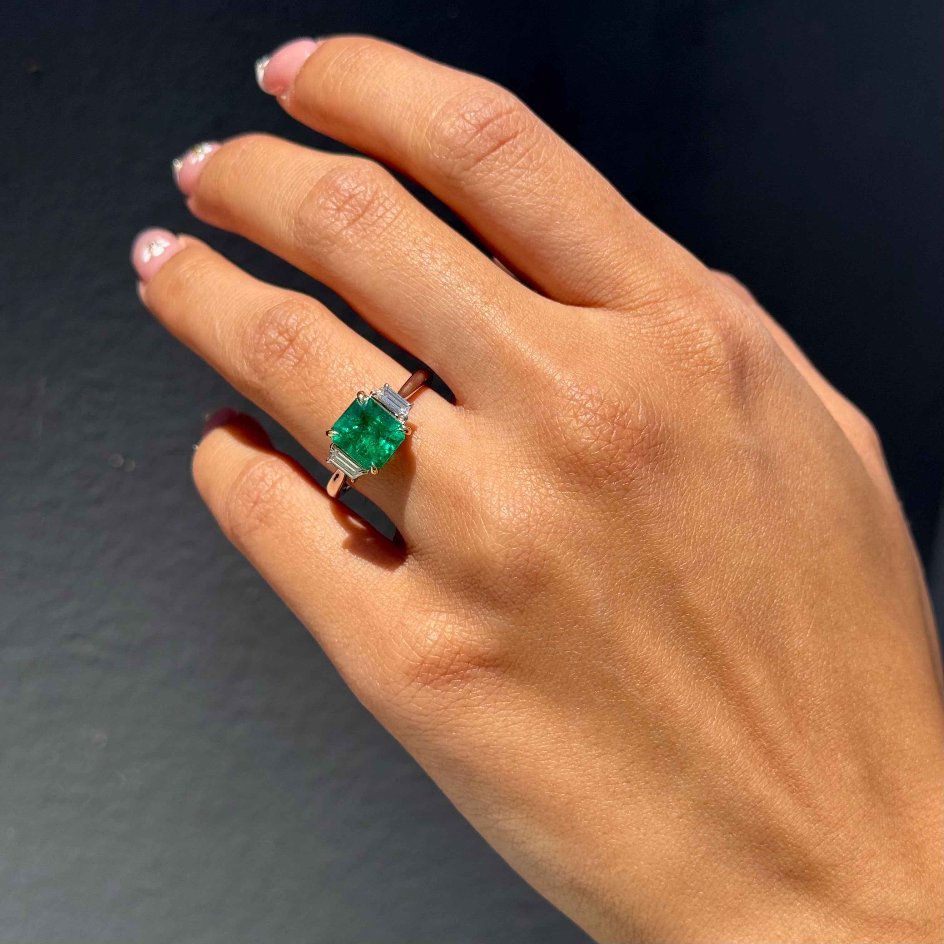 Emerald 3 Stone with Trapezoid Diamond Side Stones Ring - Happy Jewelers Fine Jewelry Lifetime Warranty