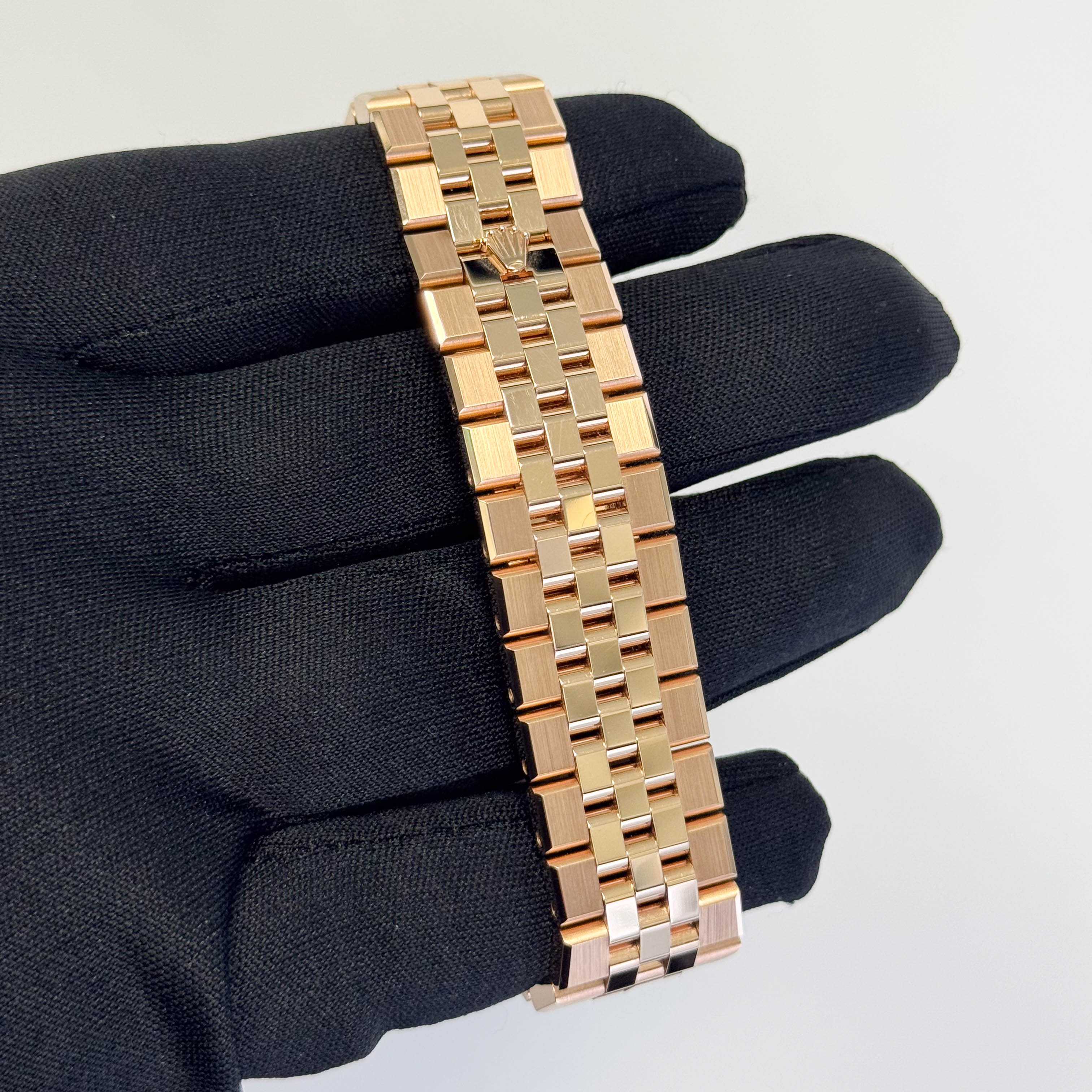 Rolex Land-Dweller 40mm White Dial Watch Ref# 127335