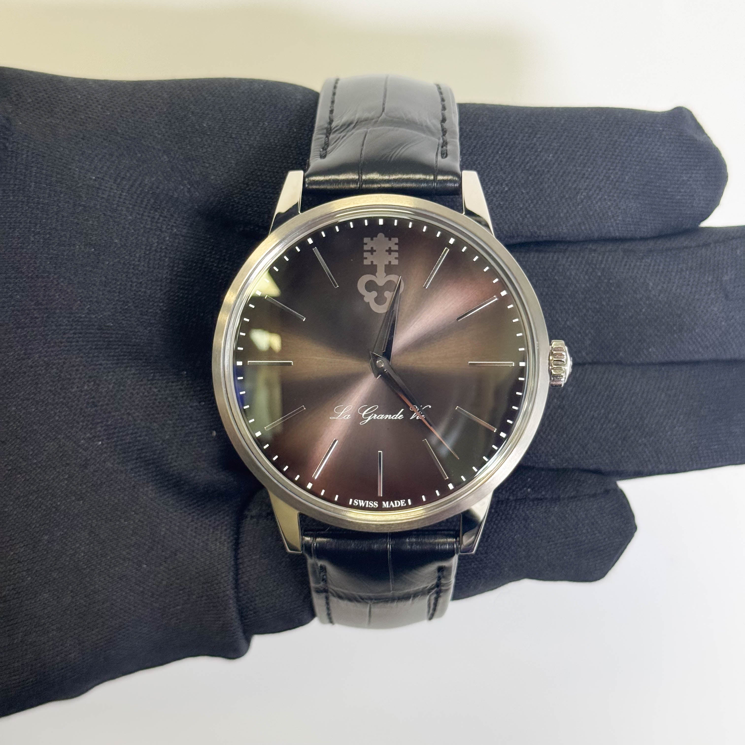 Corum Heritage 42mm Black Dial Watch Ref# 082.750.04/0F01 - Happy Jewelers Fine Jewelry Lifetime Warranty