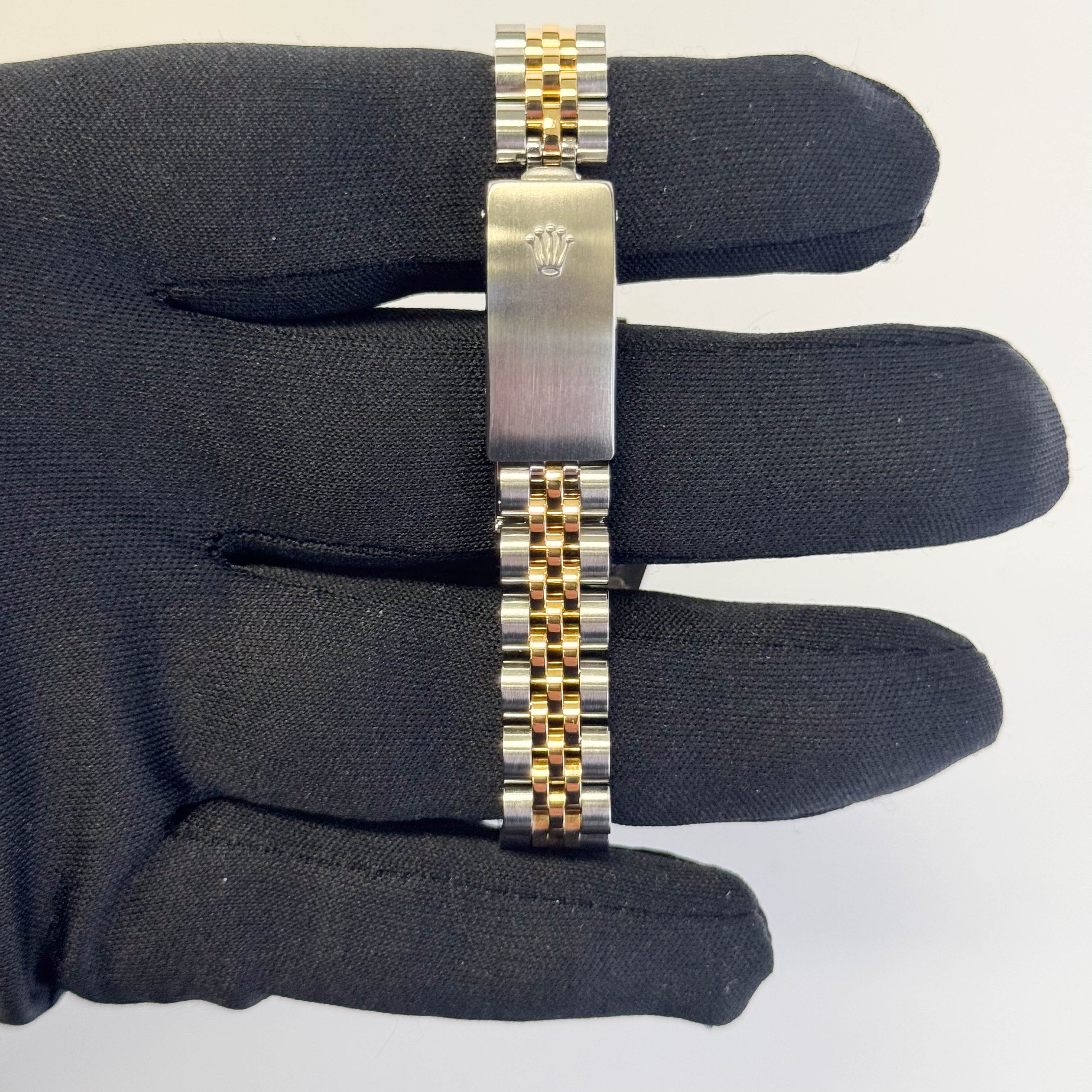 Rolex Datejust 26mm MOP Dial Watch Ref# 69173 - Happy Jewelers Fine Jewelry Lifetime Warranty