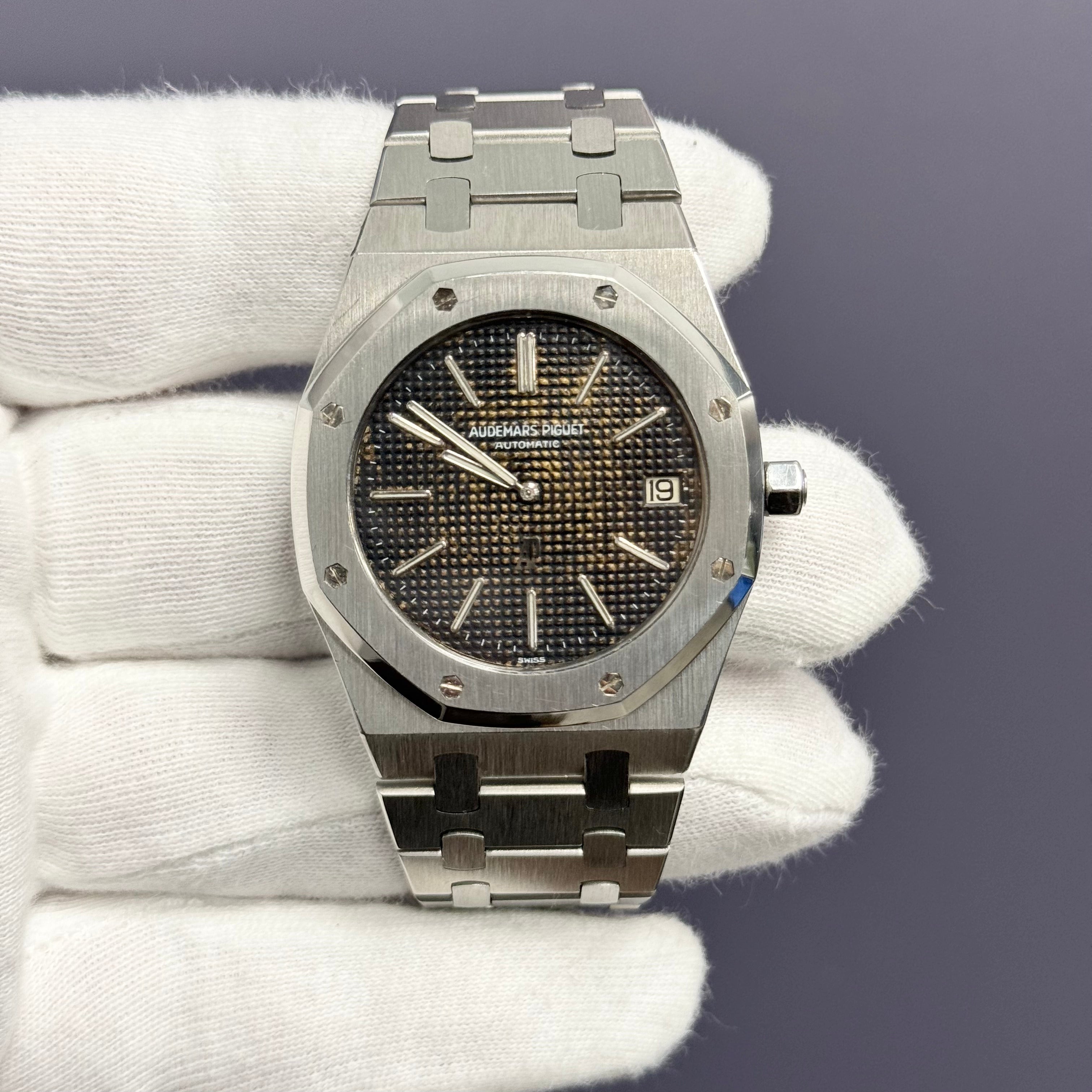 Audemars Piguet Royal Oak 39mm Black Stick Dial Ref# 5402ST - Happy Jewelers Fine Jewelry Lifetime Warranty