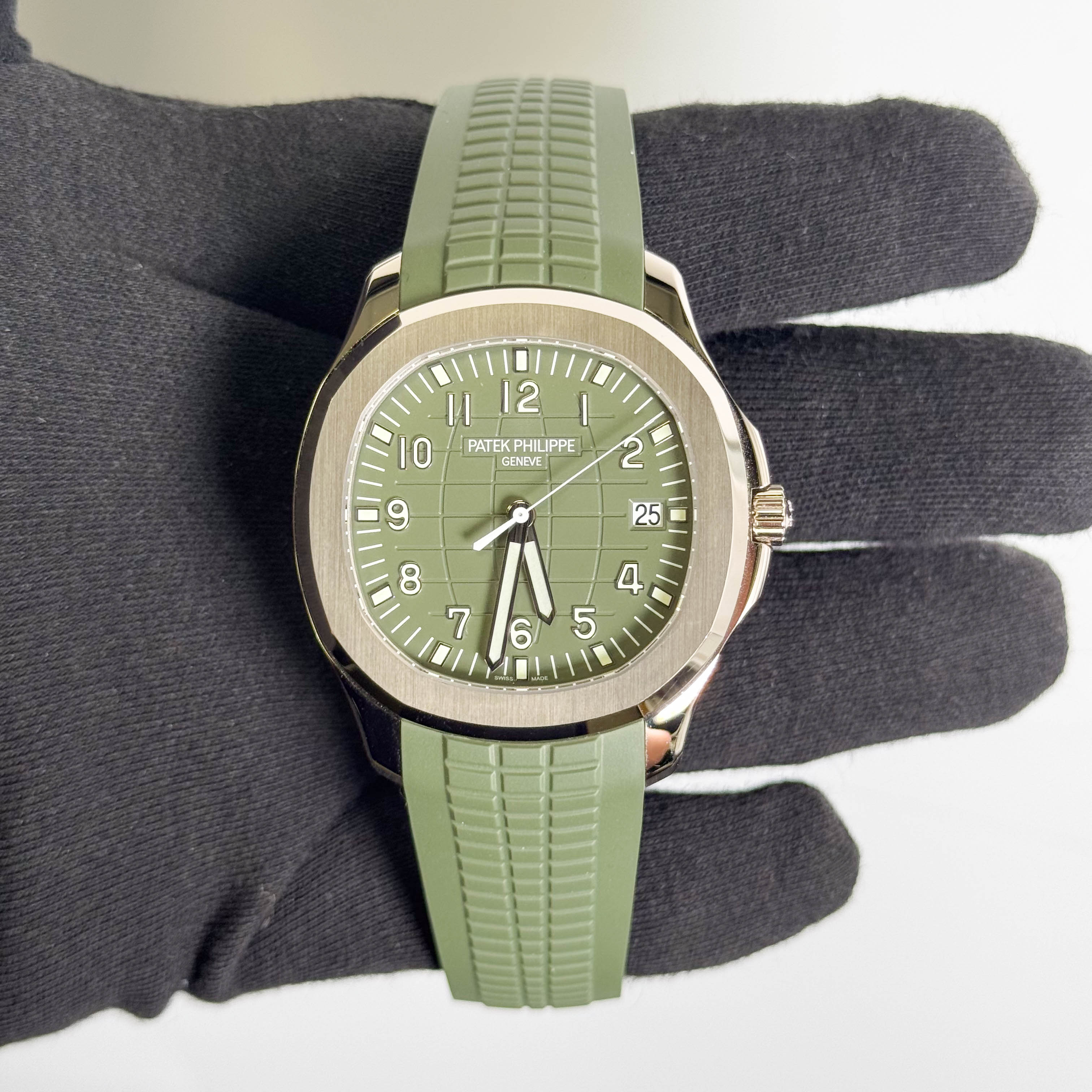 Patek Philippe Aquanaut 42mm Green Dial Watch Ref# 5168G-010