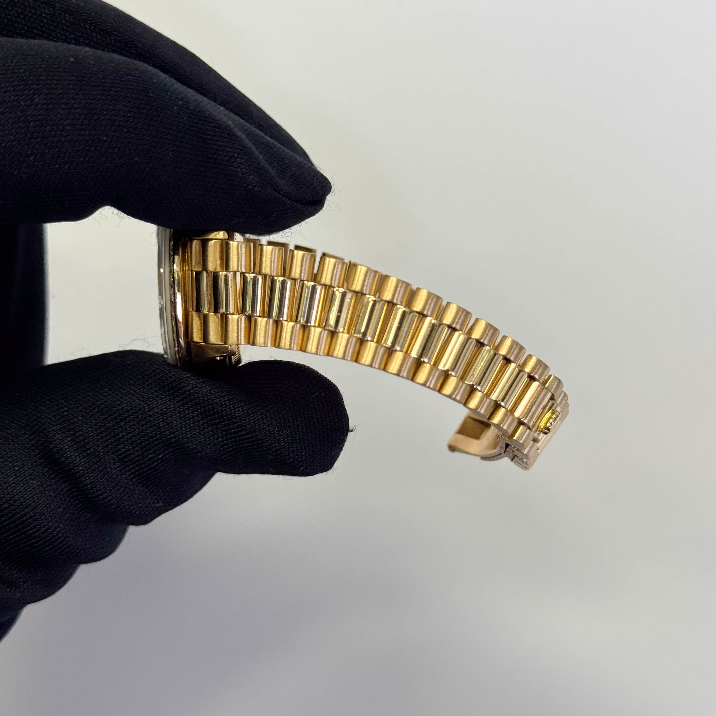 Rolex Datejust 26mm MOP Dial Watch Ref# 6917 - Happy Jewelers Fine Jewelry Lifetime Warranty