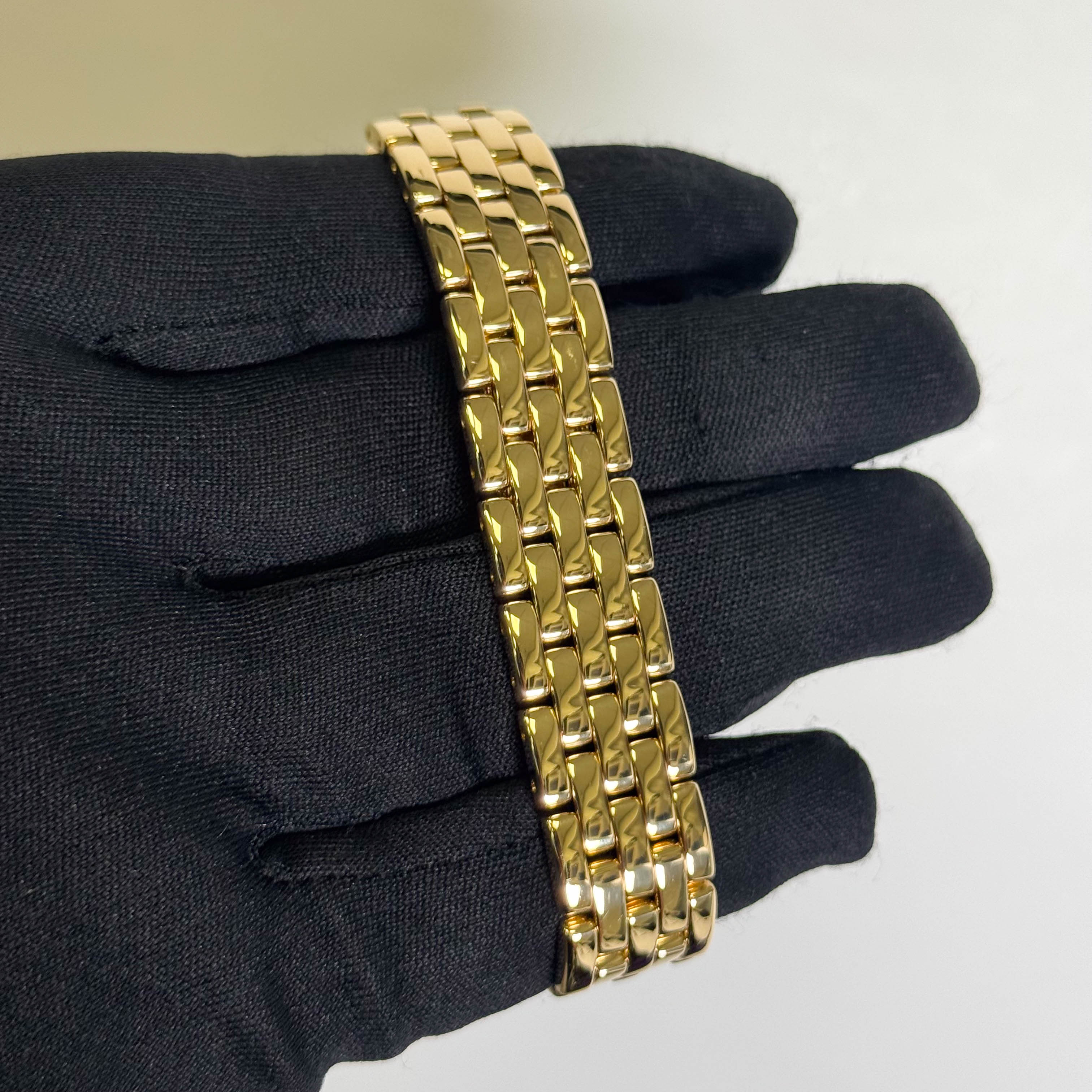 Cartier Panthere 29mm White Dial Watch Ref# 88272147