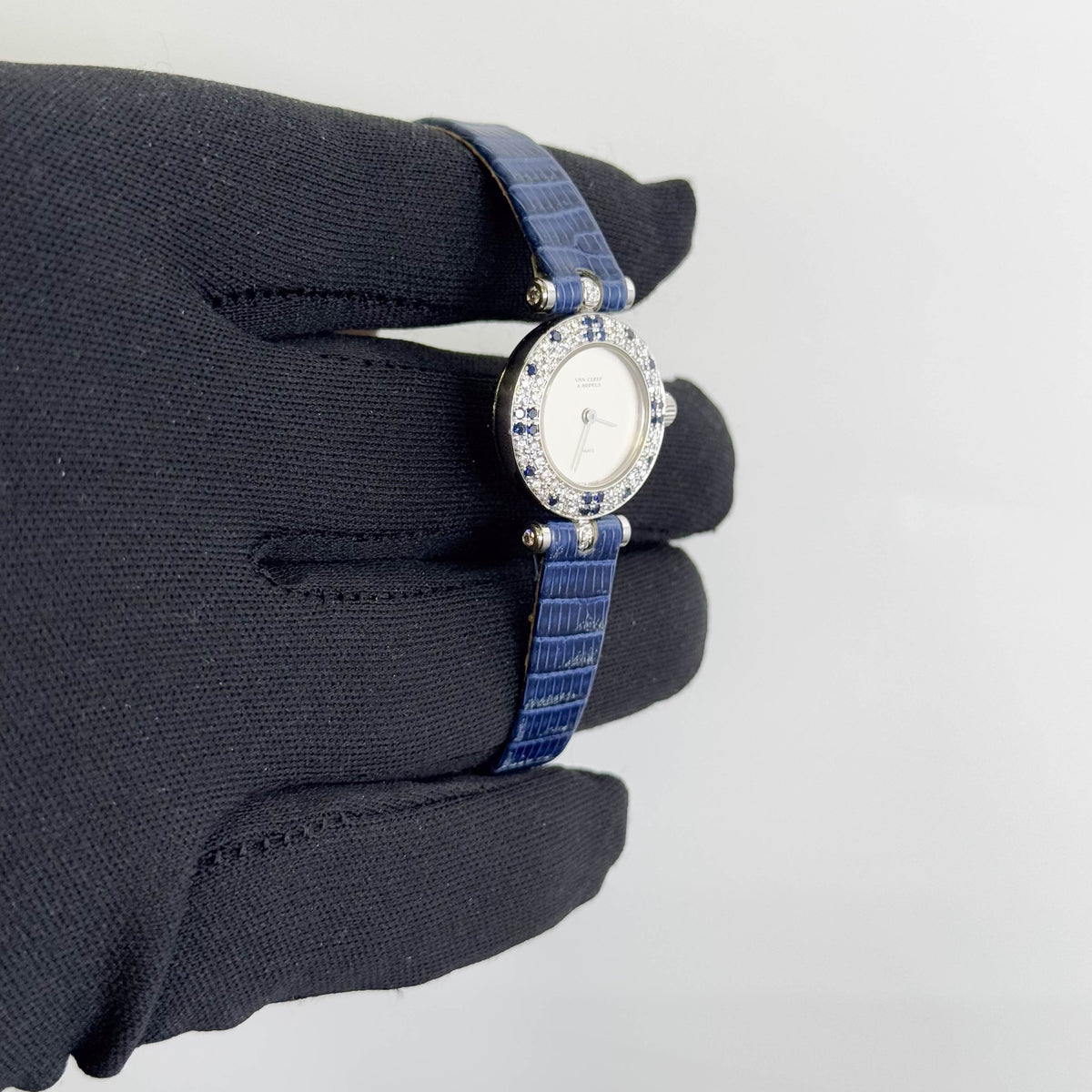 Van Cleef Diamond Watch 21mm Silver Dial Ref# 322932B2
