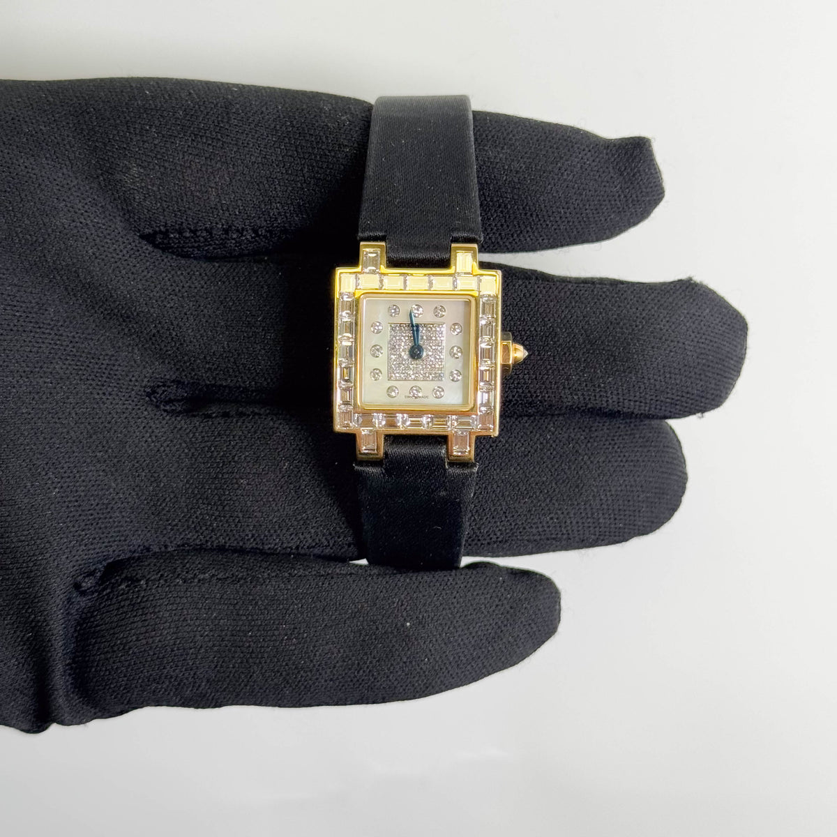 Chaumet Diamond Ladies Watch 20mm Ref# 201.1075