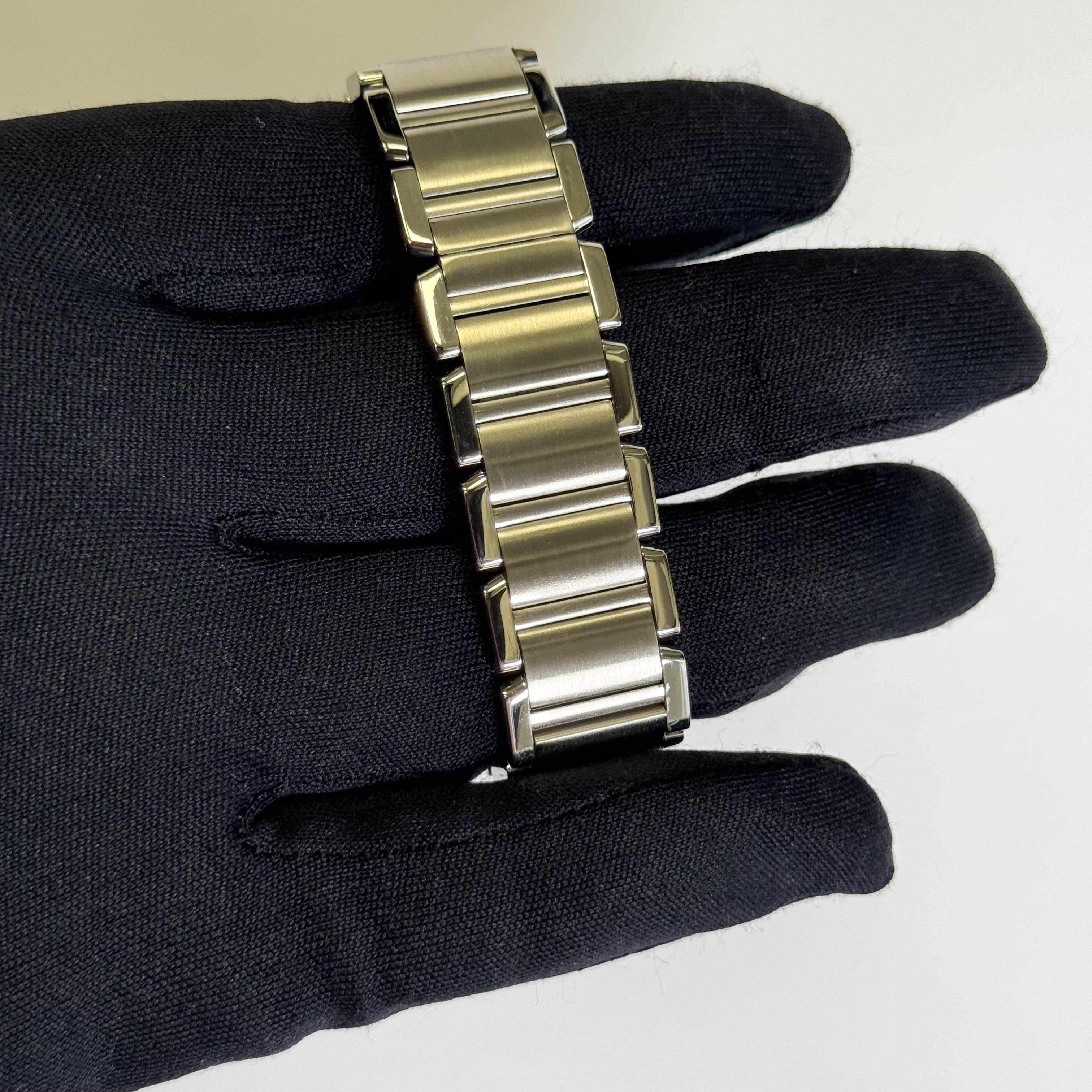 Cartier Tank 25mm White Dial Watch Ref# W51011Q3