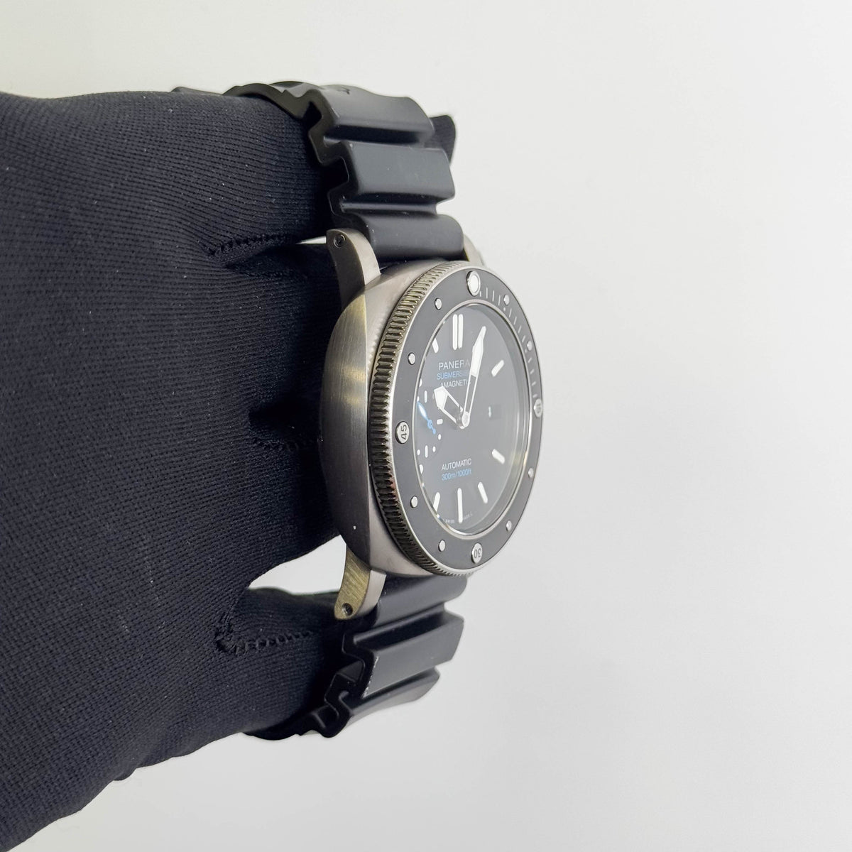 Panerai Luminor Submersible 47mm Black Dial Watch Ref# PAM01389