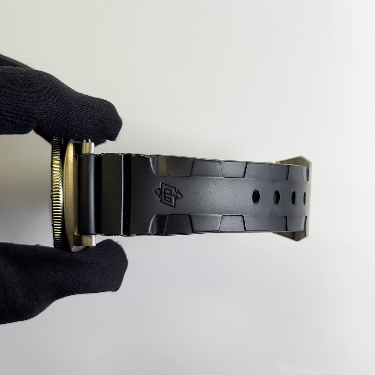 Panerai Luminor Submersible 47mm Black Dial Watch Ref# PAM01389