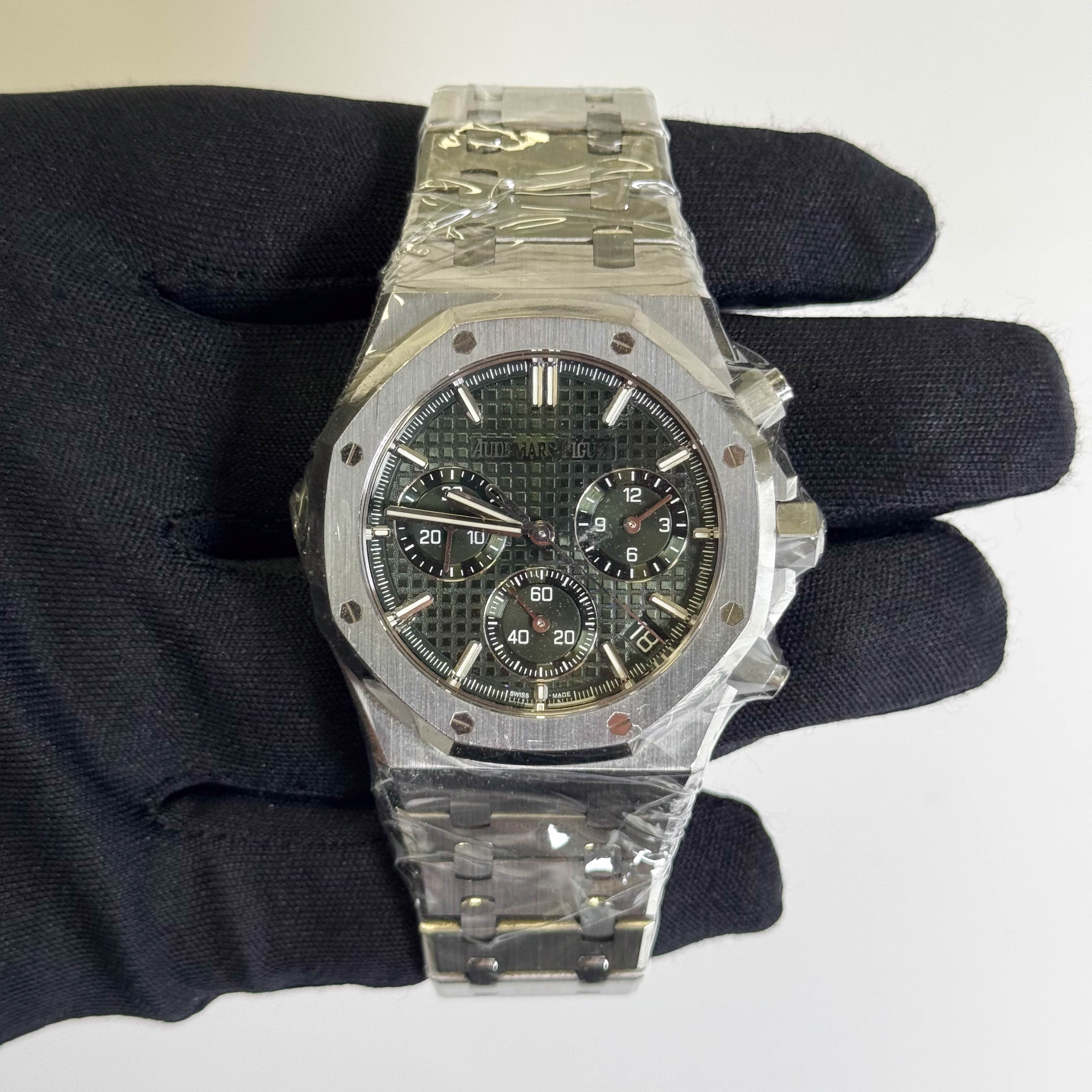 Audemars Piguet Royal Oak 41mm Green Dial Watch Ref# 26240ST.OO.1320ST.08